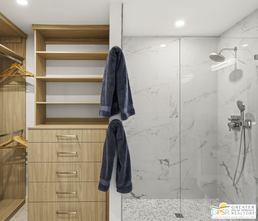 250 E Via Escuela Unit: C