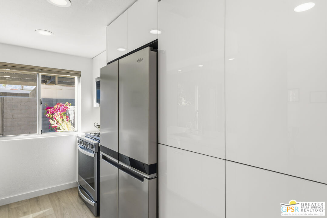 250 E Via Escuela Unit: C