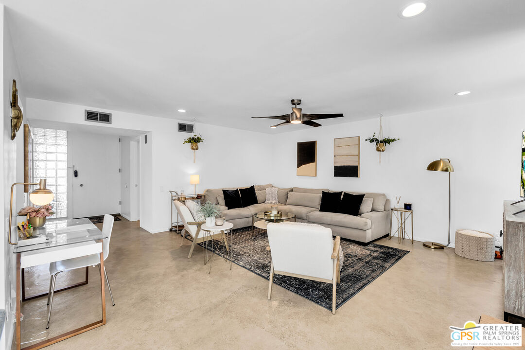 73195 Tumbleweed Ln