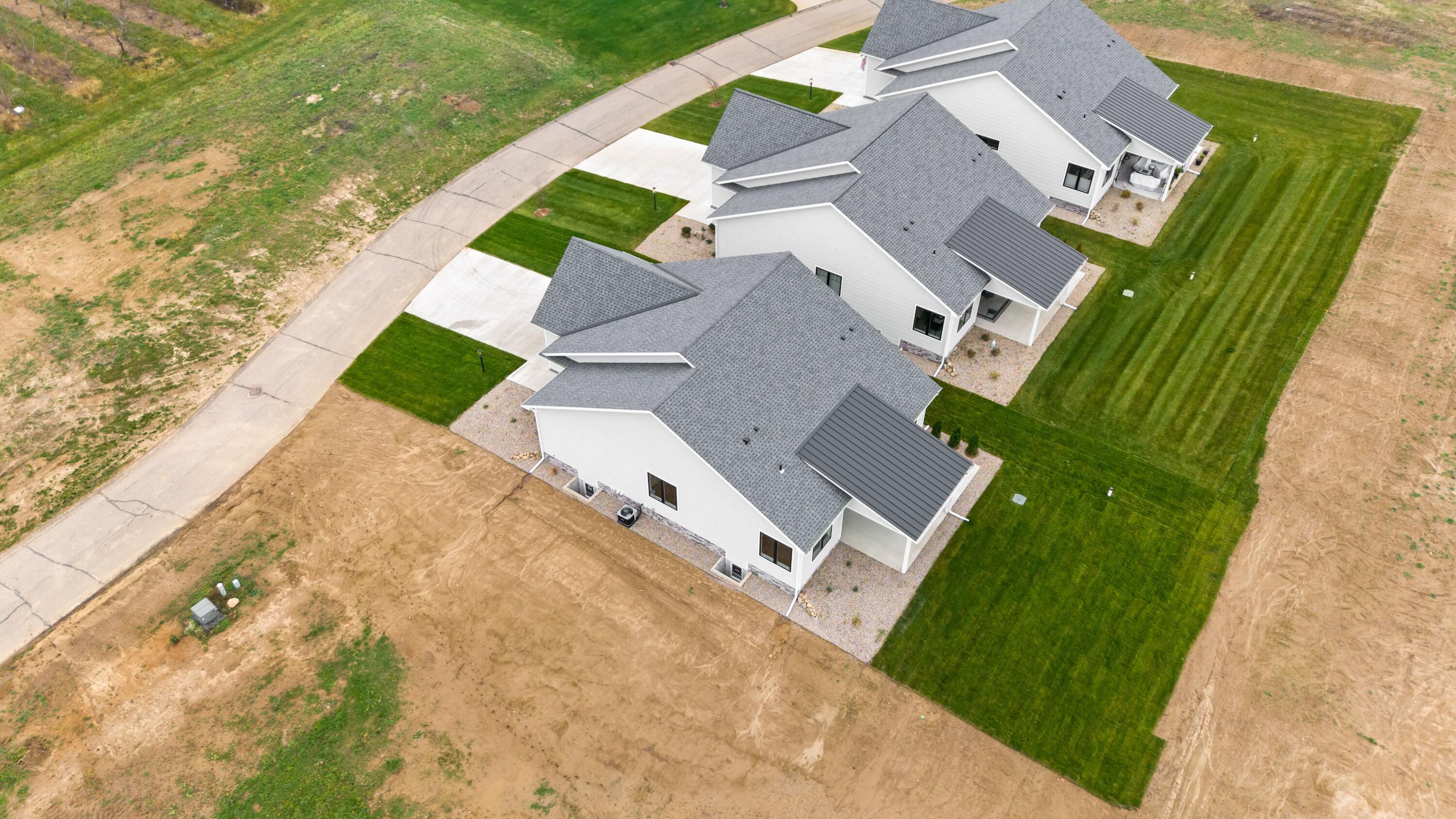 2576 Noellyn Drive