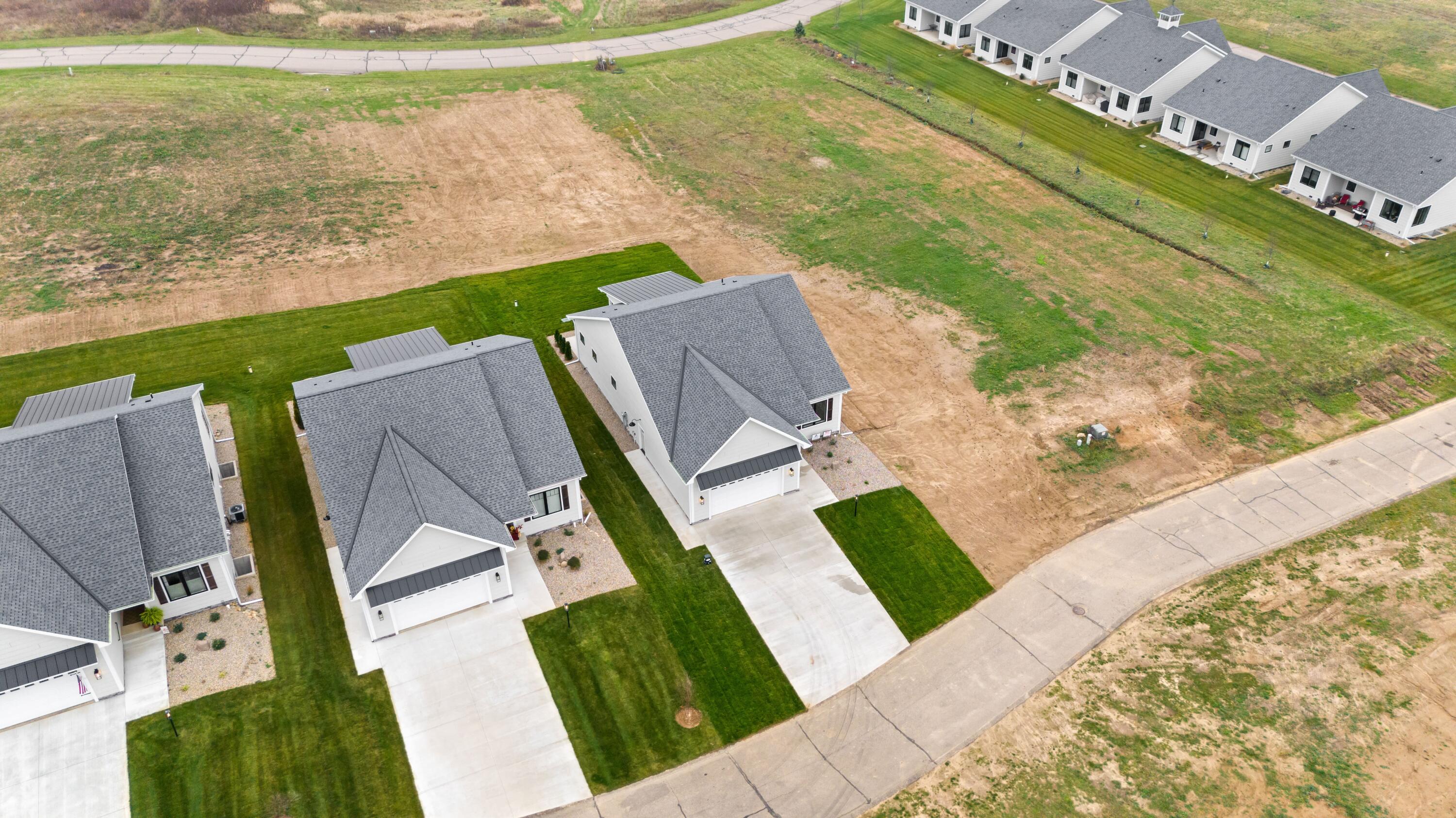 2576 Noellyn Drive