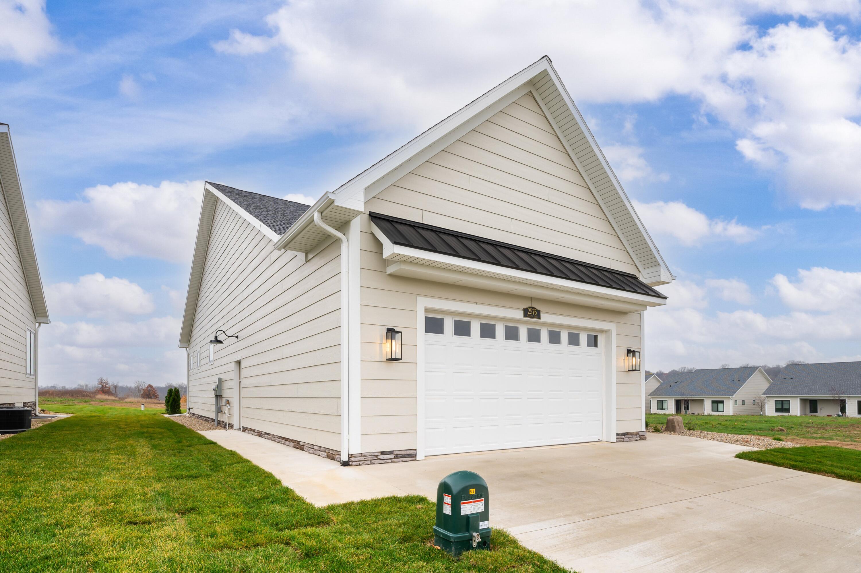 2576 Noellyn Drive