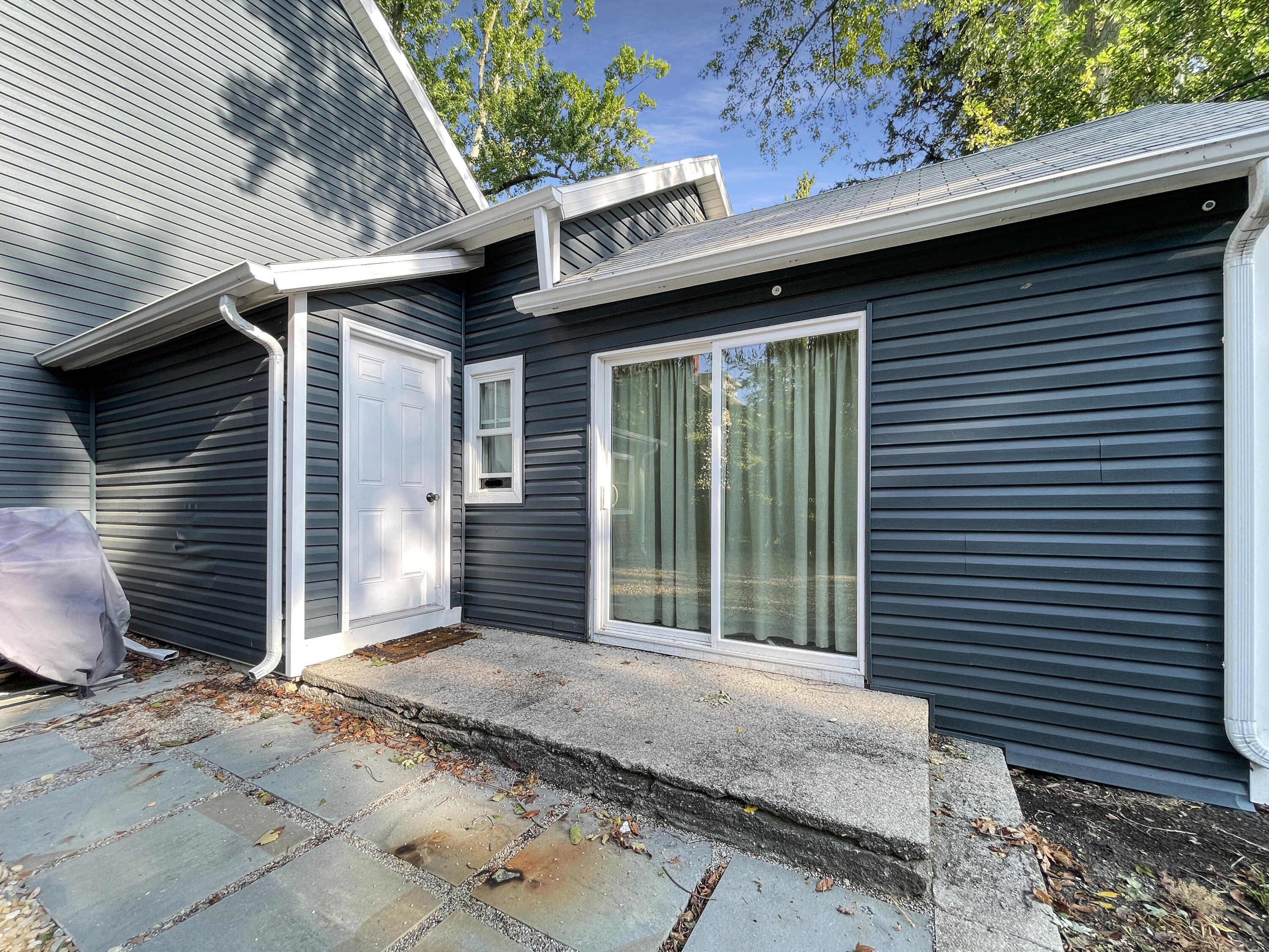 207 S Elm Street