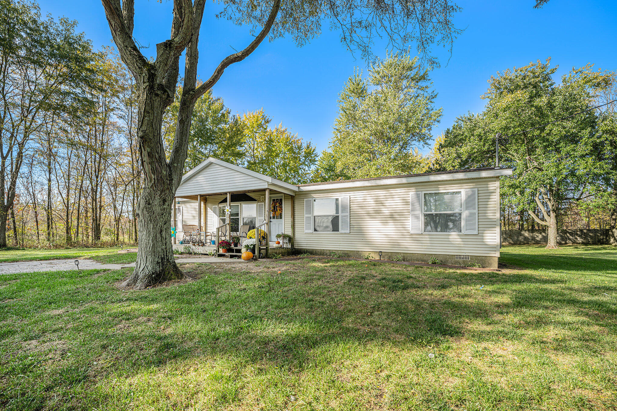 33282 44th Street