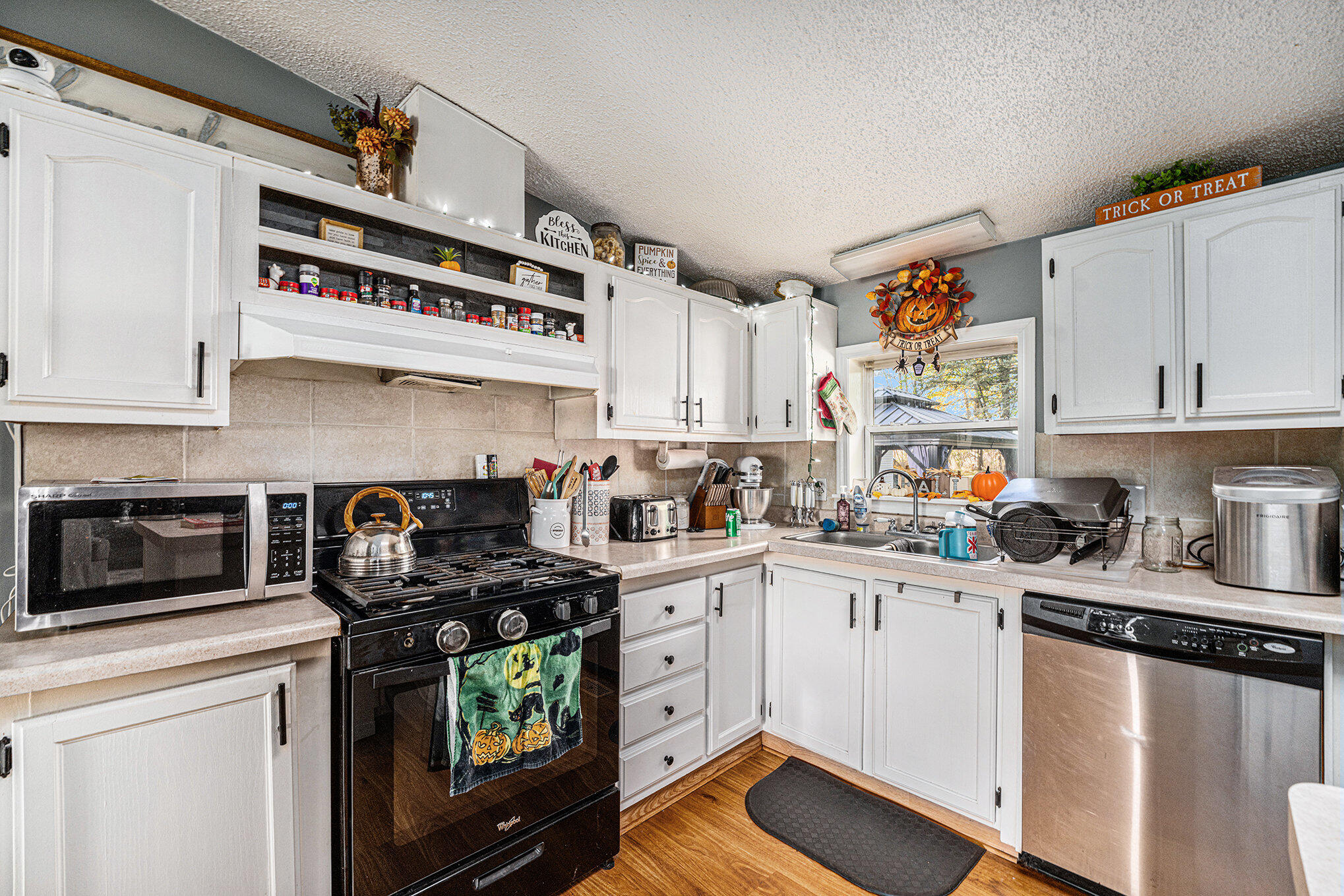 33282 44th Street