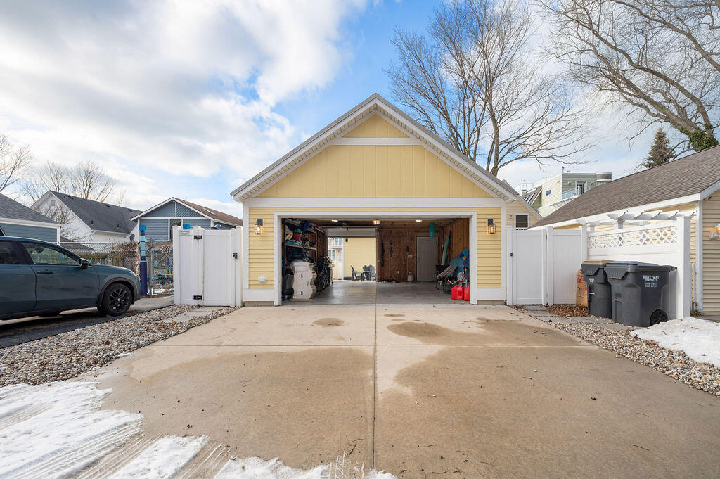 911 Lions Park Drive, St. Joseph