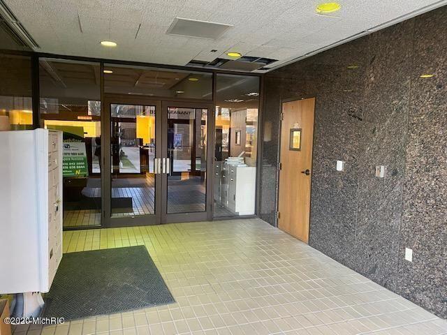 830 Pleasant Street 5, St. Joseph Unit: 5