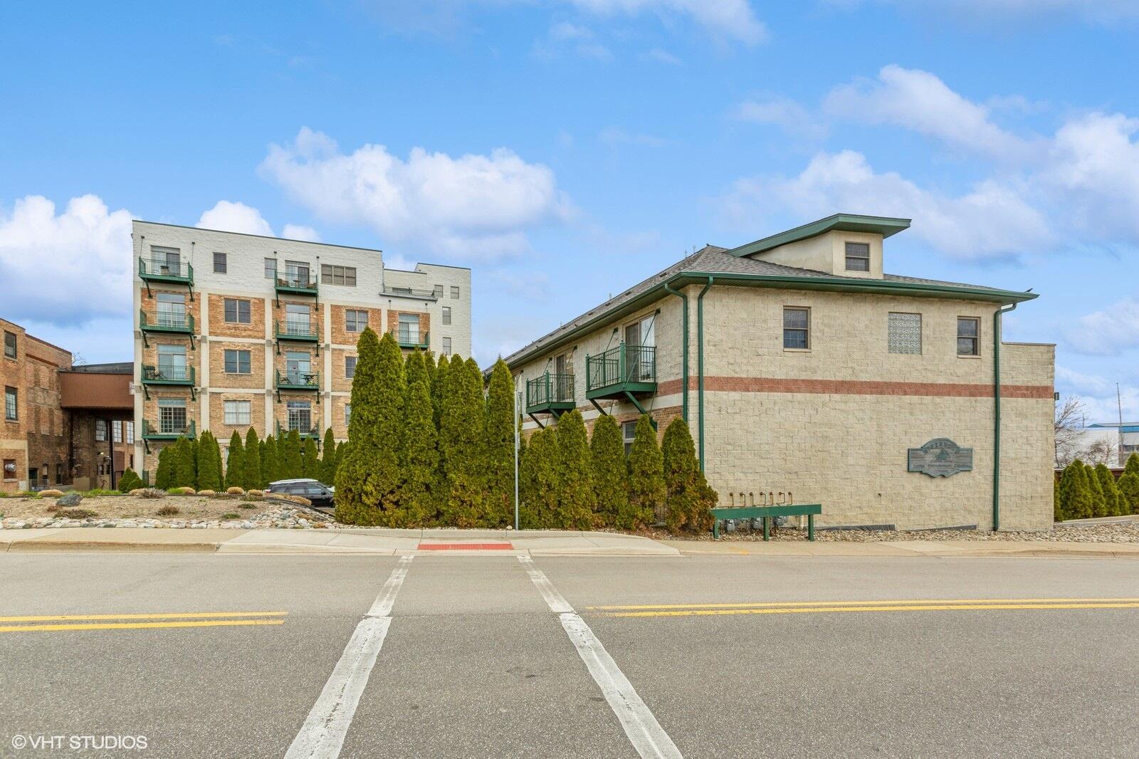 1117 Broad Street 3B, St. Joseph Unit: 3B