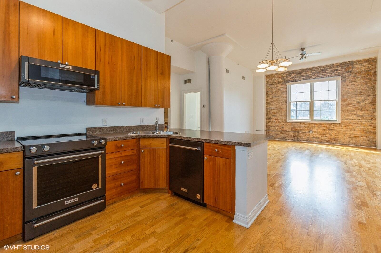 1117 Broad Street 3B, St. Joseph Unit: 3B