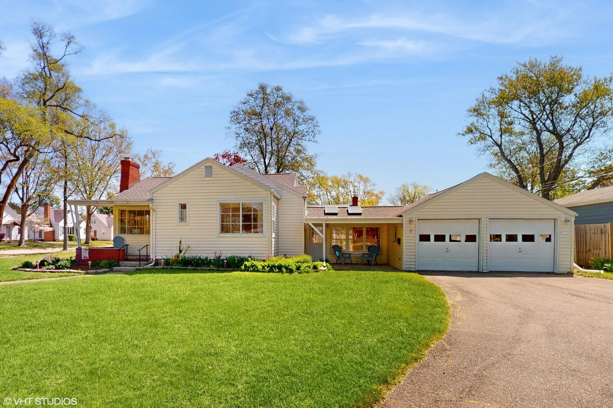 1200 Mohawk Lane, St. Joseph