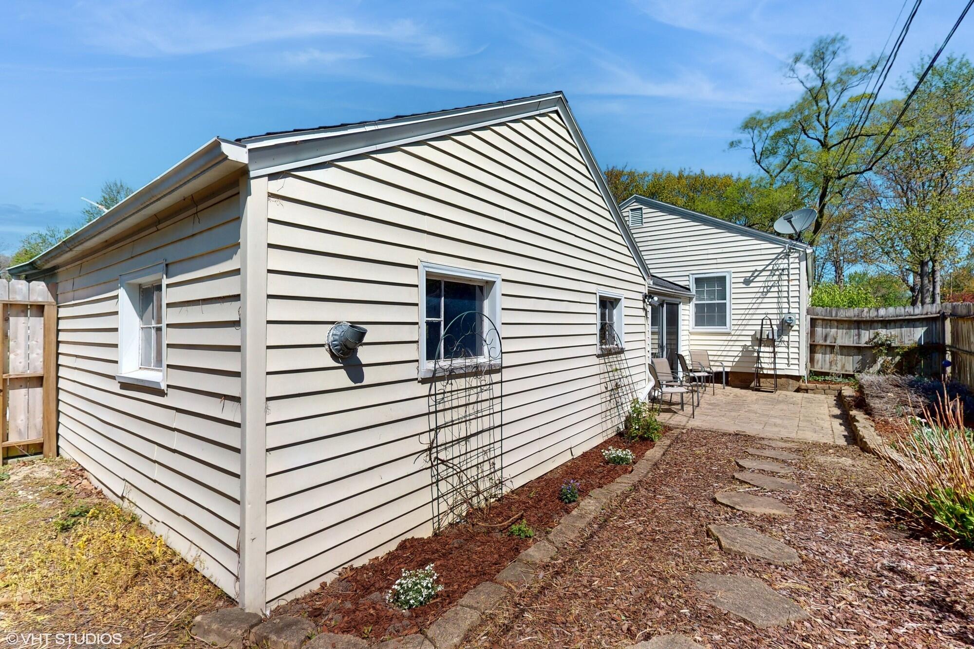 1200 Mohawk Lane, St. Joseph