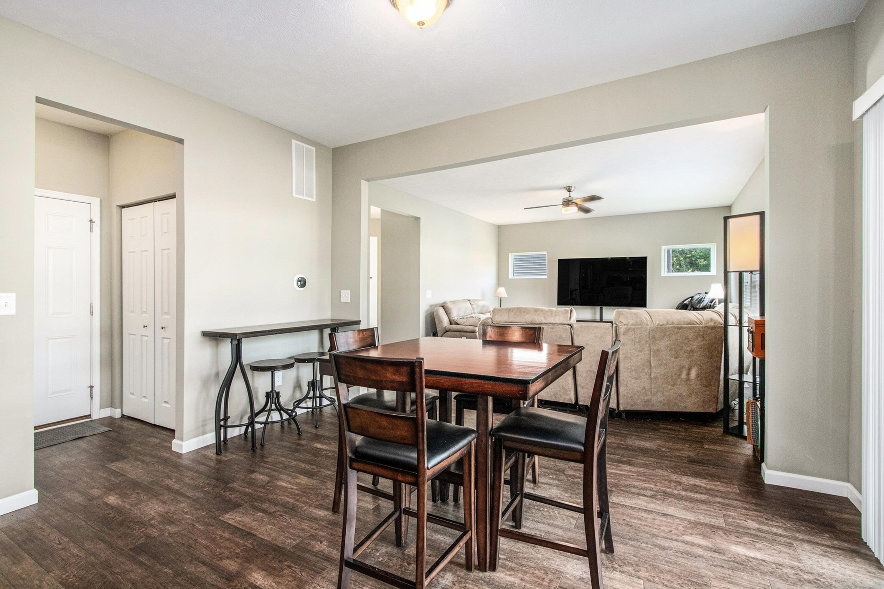 593 Trumpeter Bay Drive