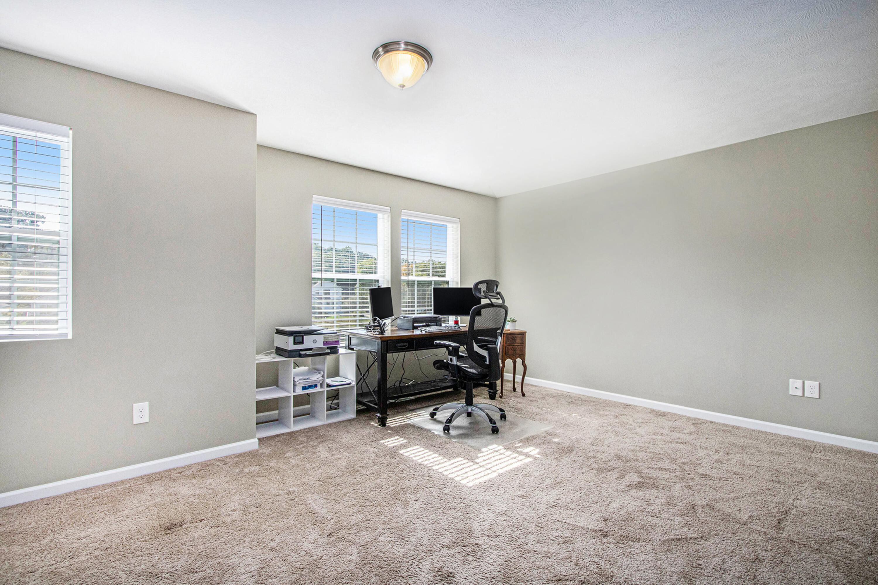 593 Trumpeter Bay Drive
