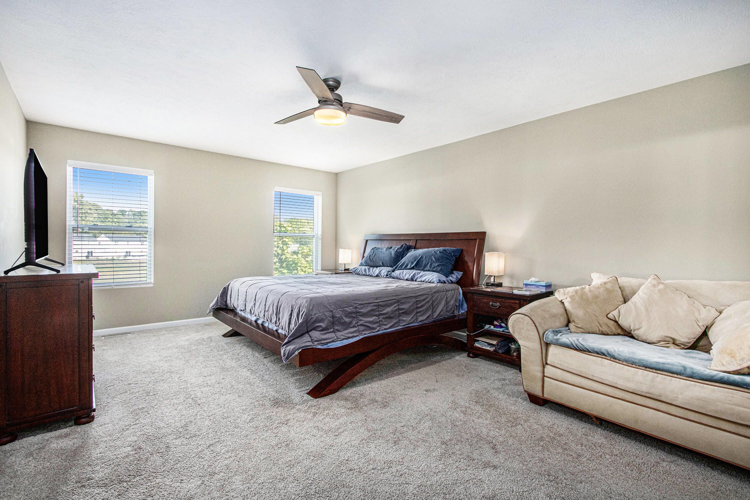 593 Trumpeter Bay Drive