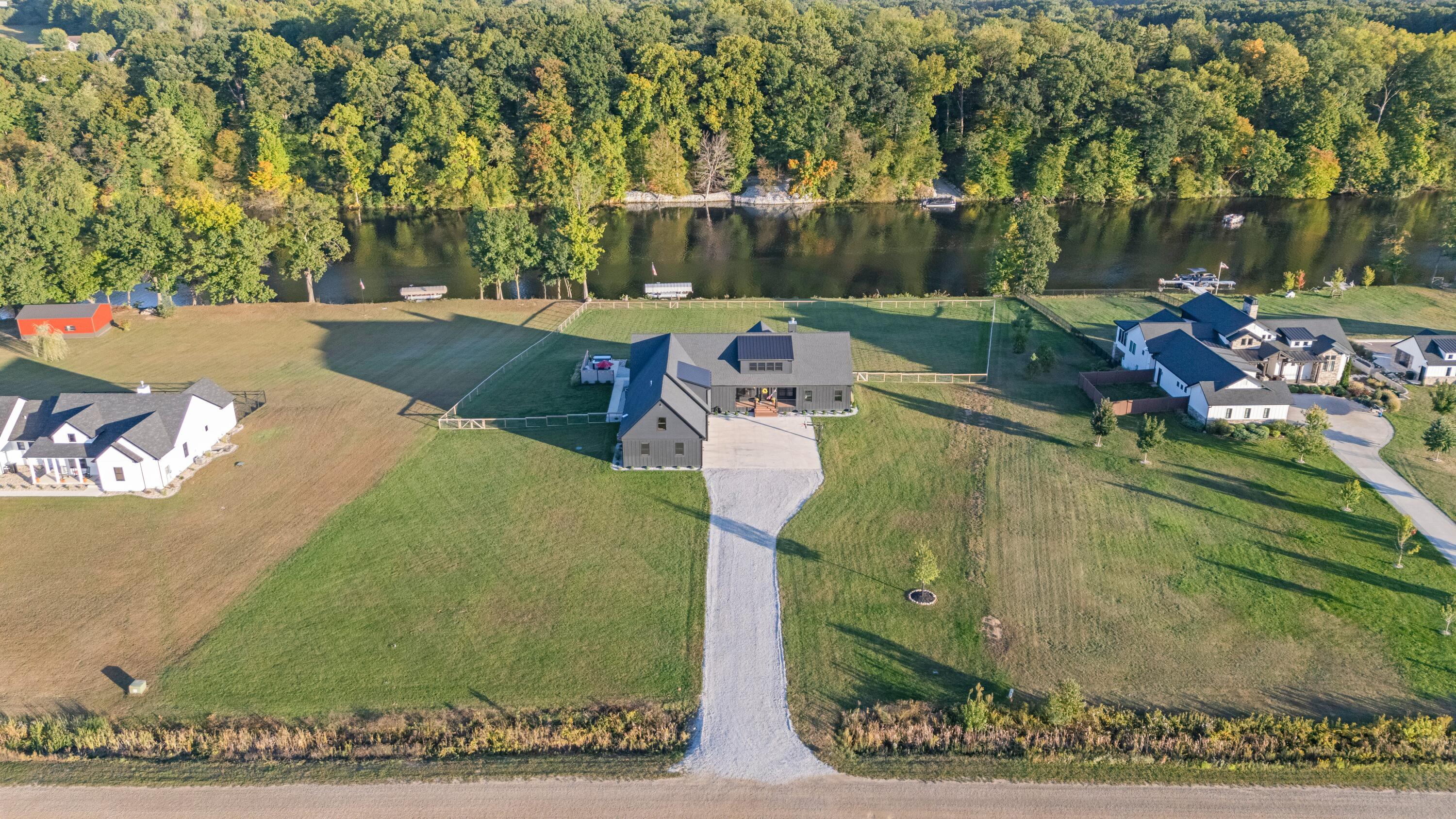 14211 Deer Path
