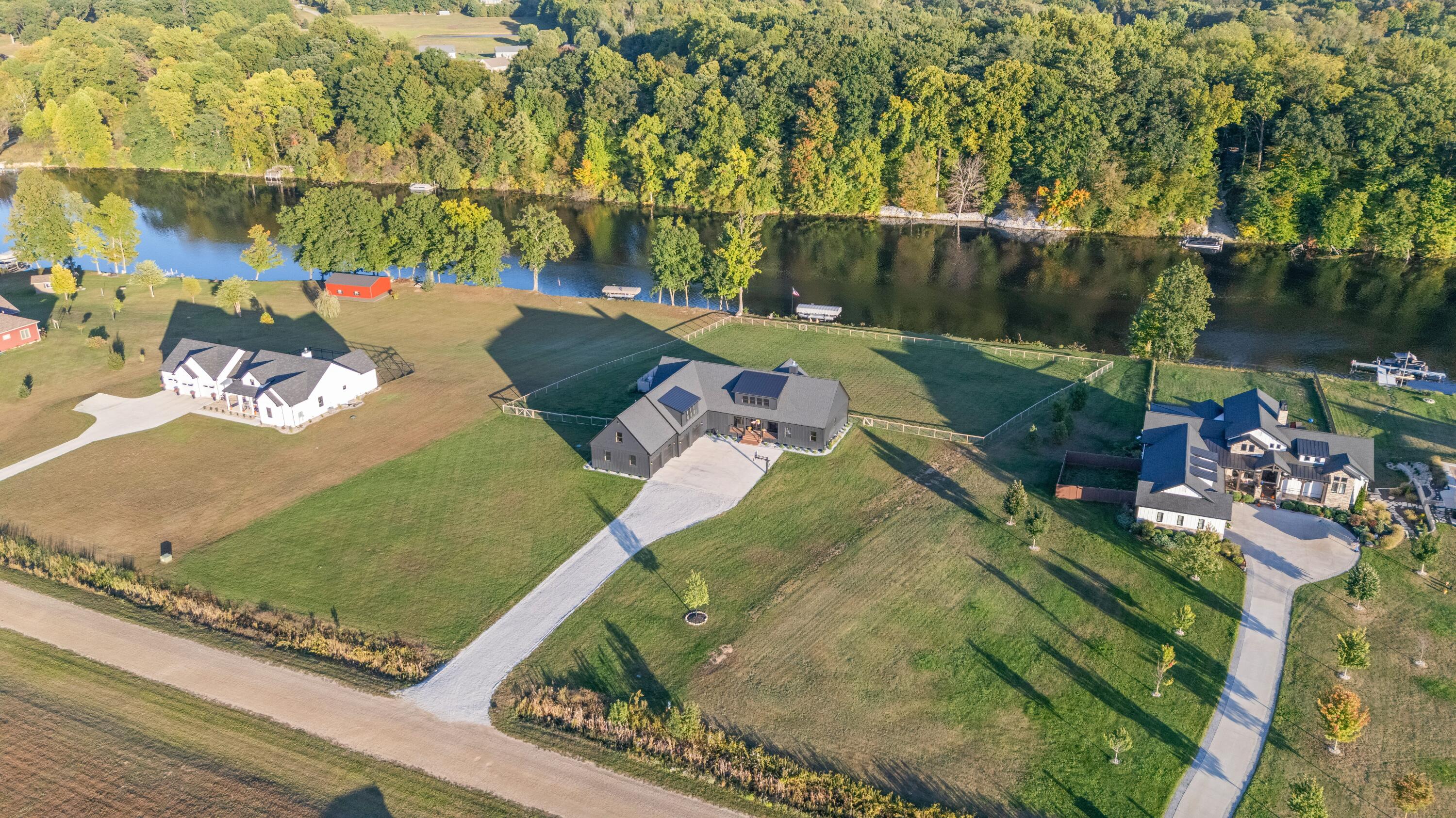 14211 Deer Path