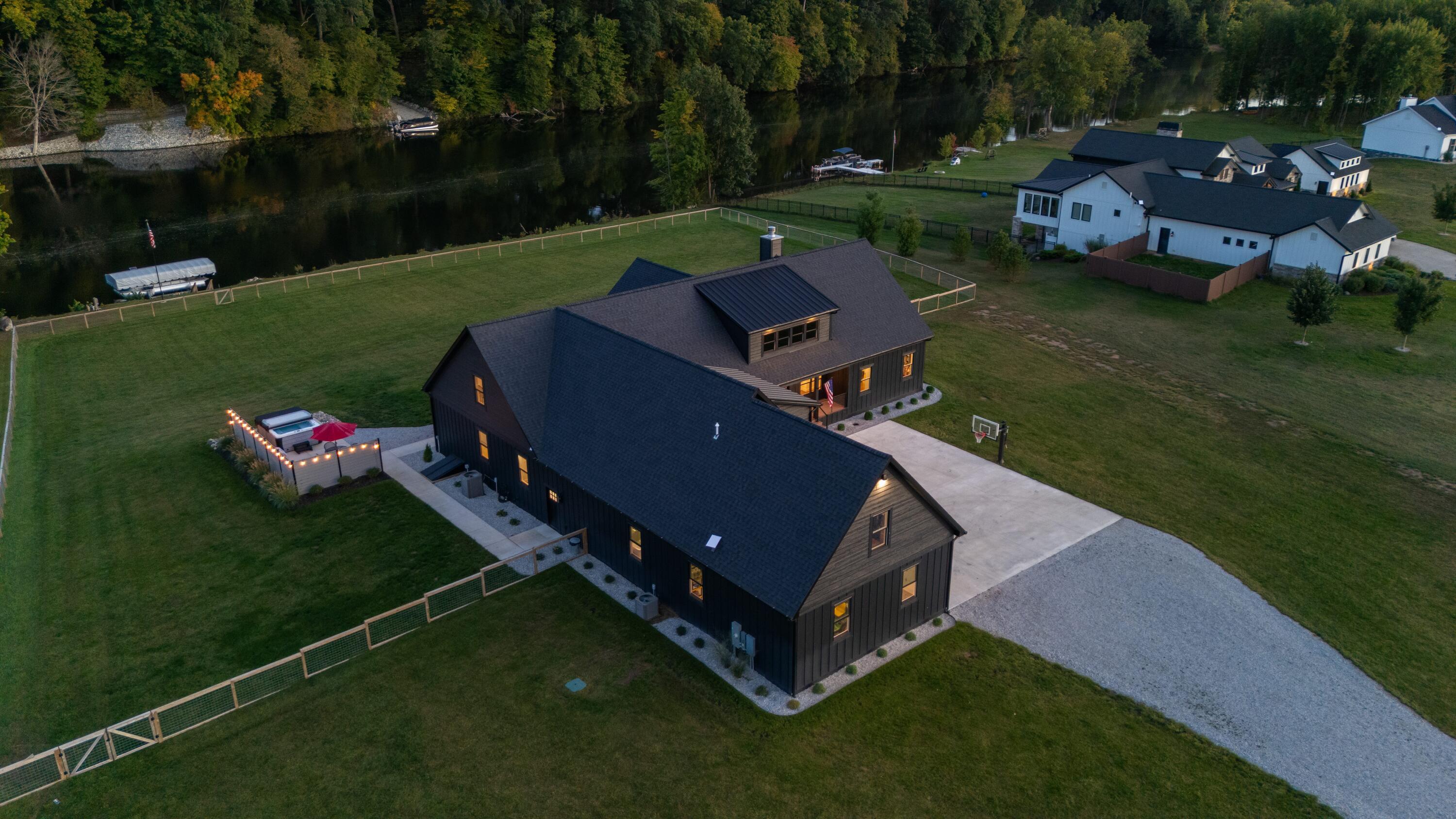 14211 Deer Path