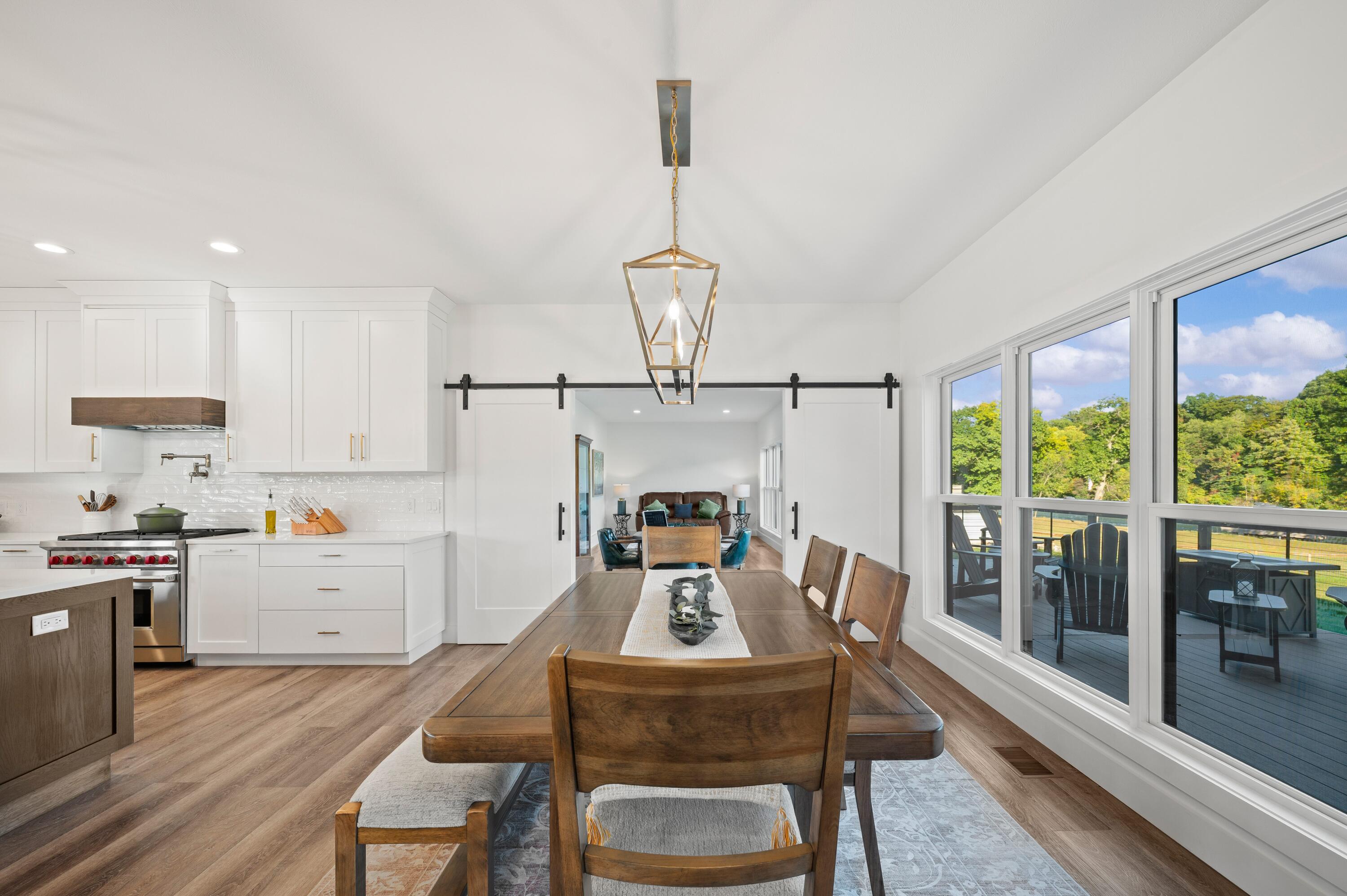 14211 Deer Path