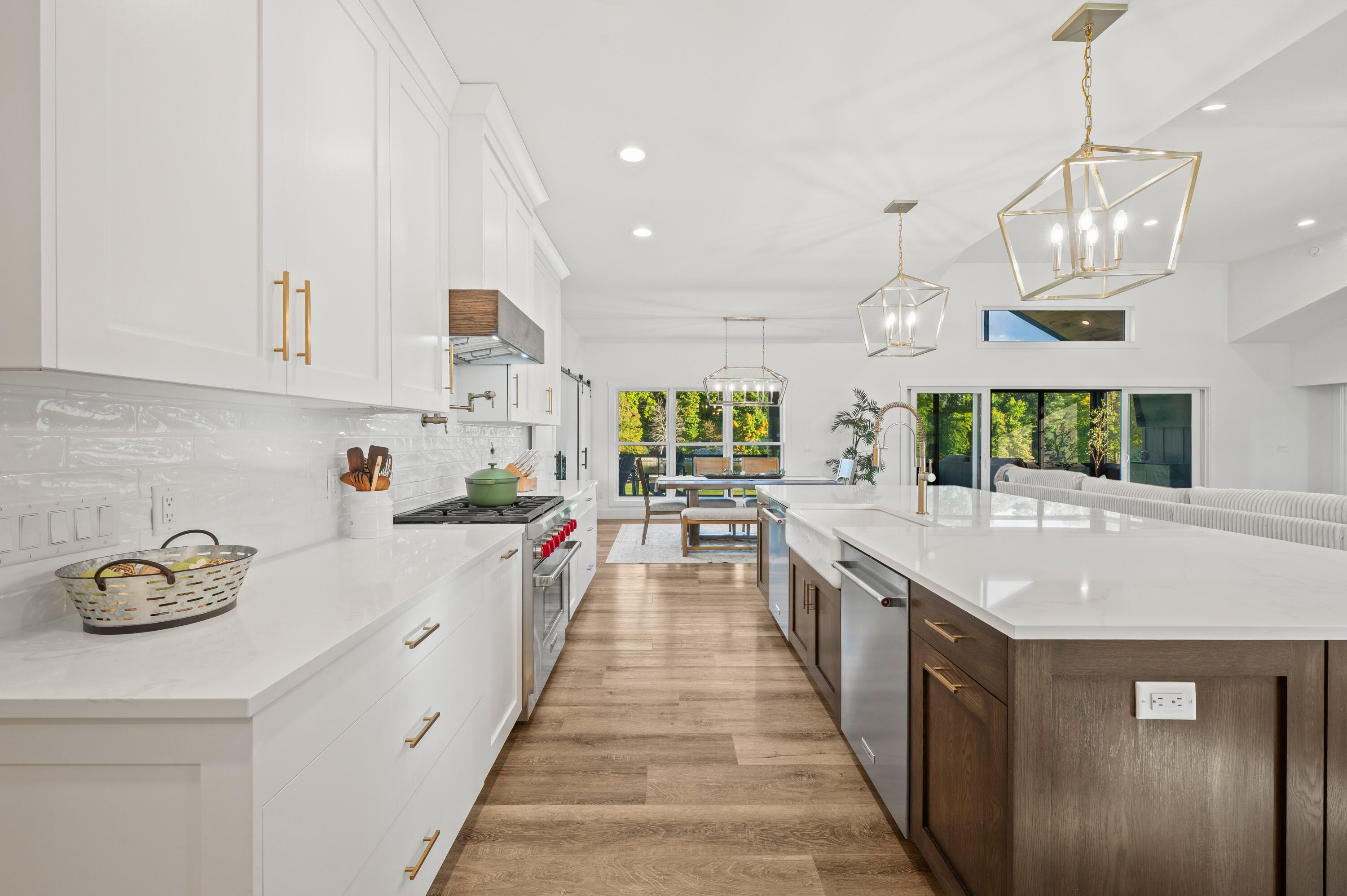 14211 Deer Path