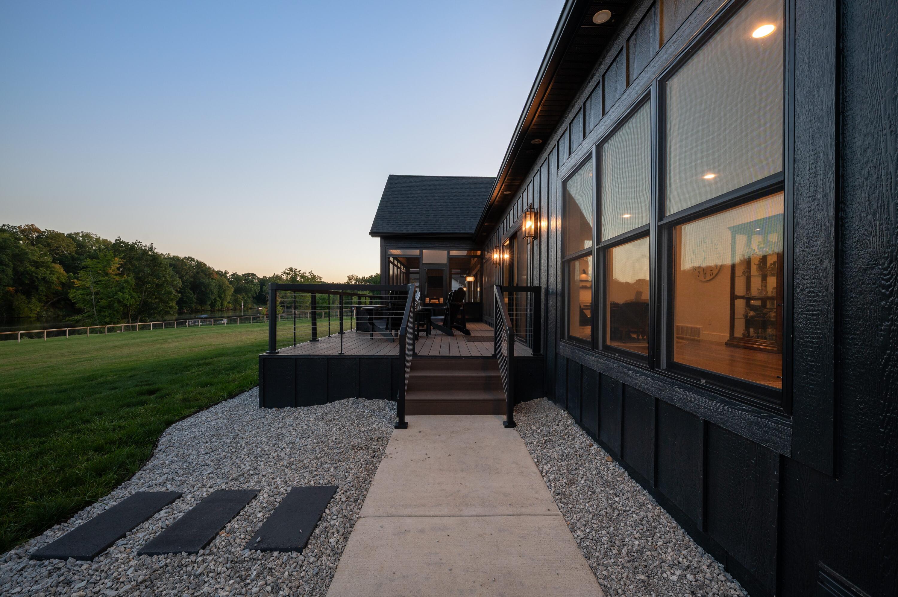 14211 Deer Path