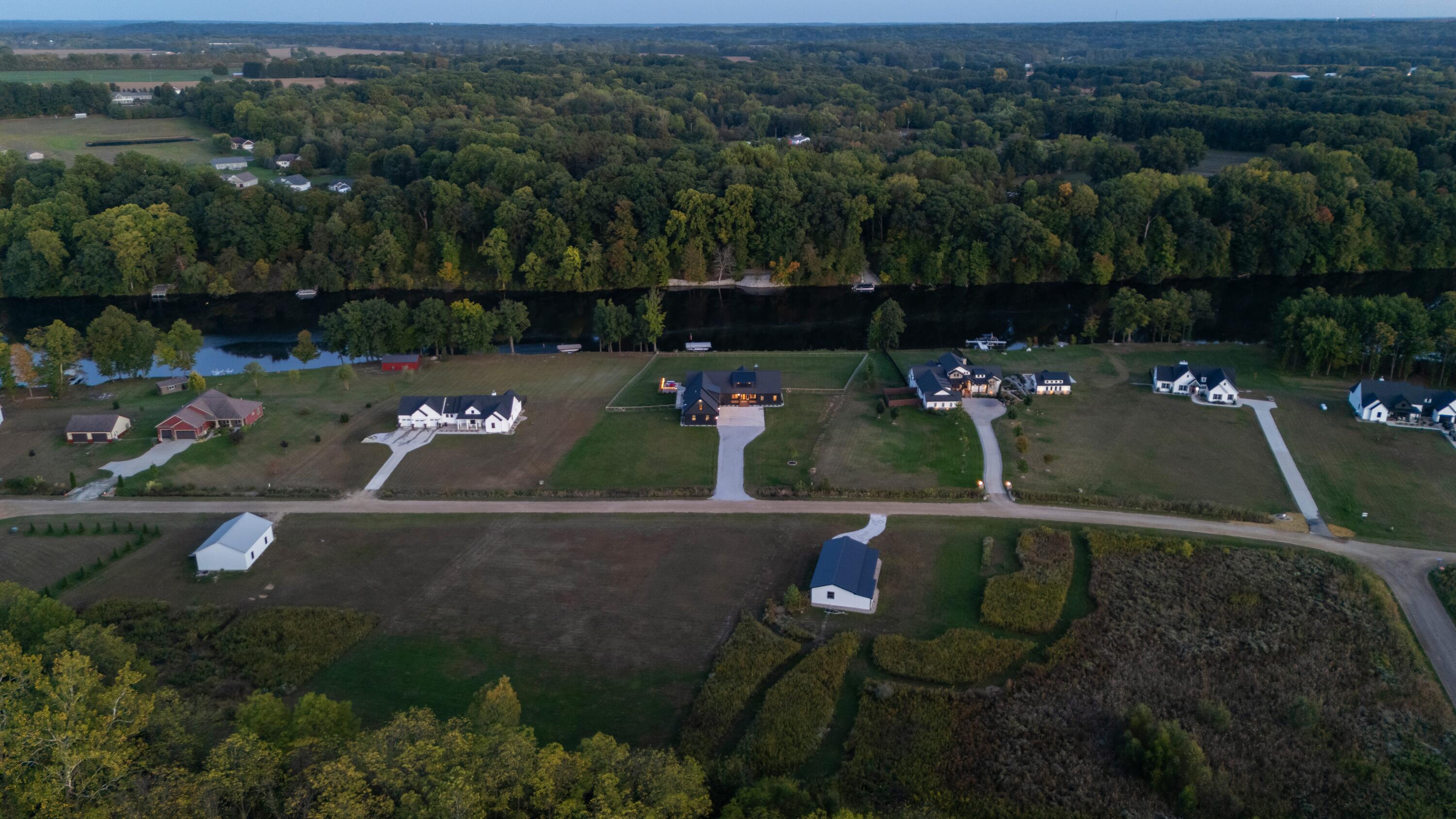 14211 Deer Path