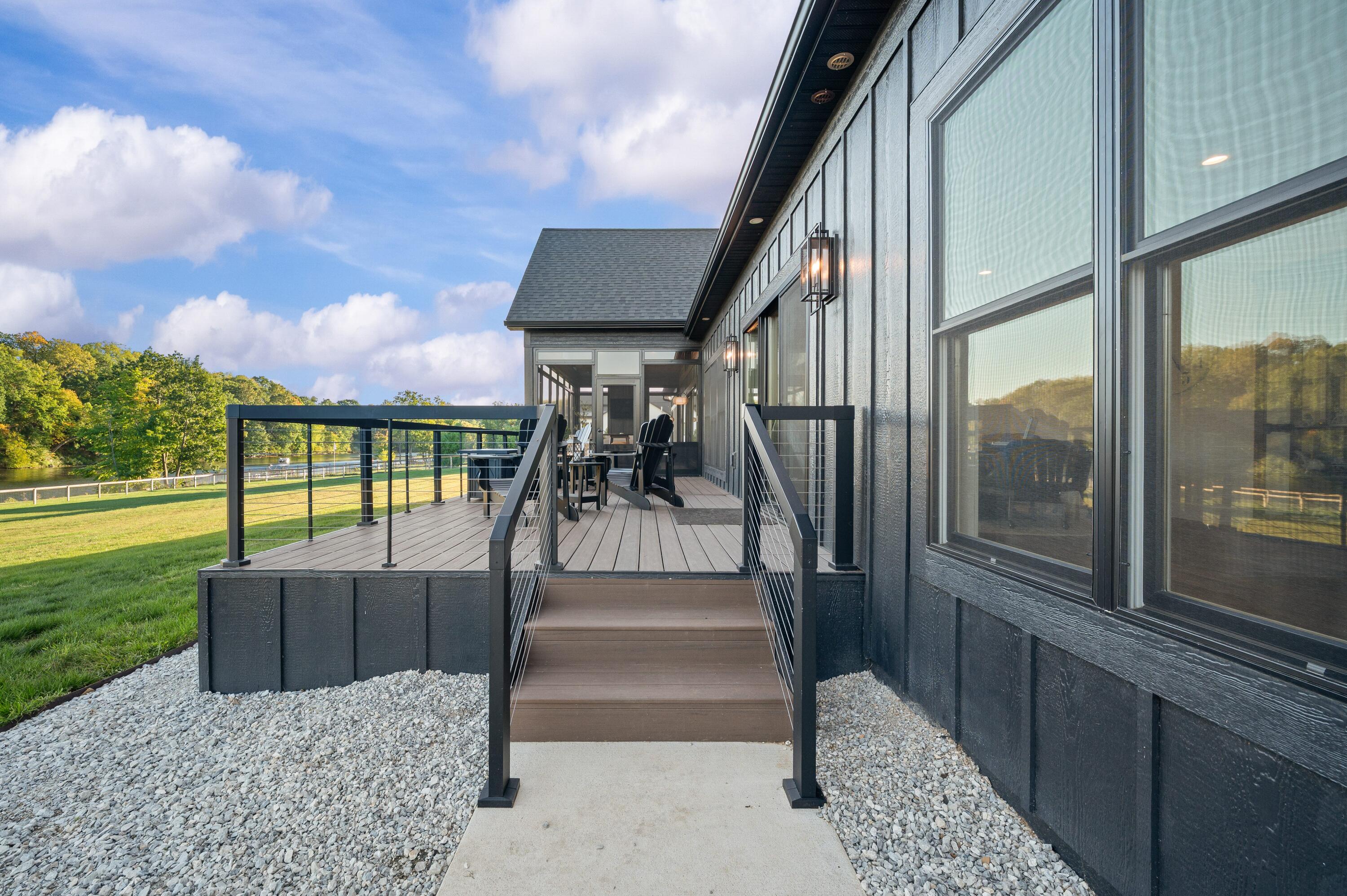 14211 Deer Path
