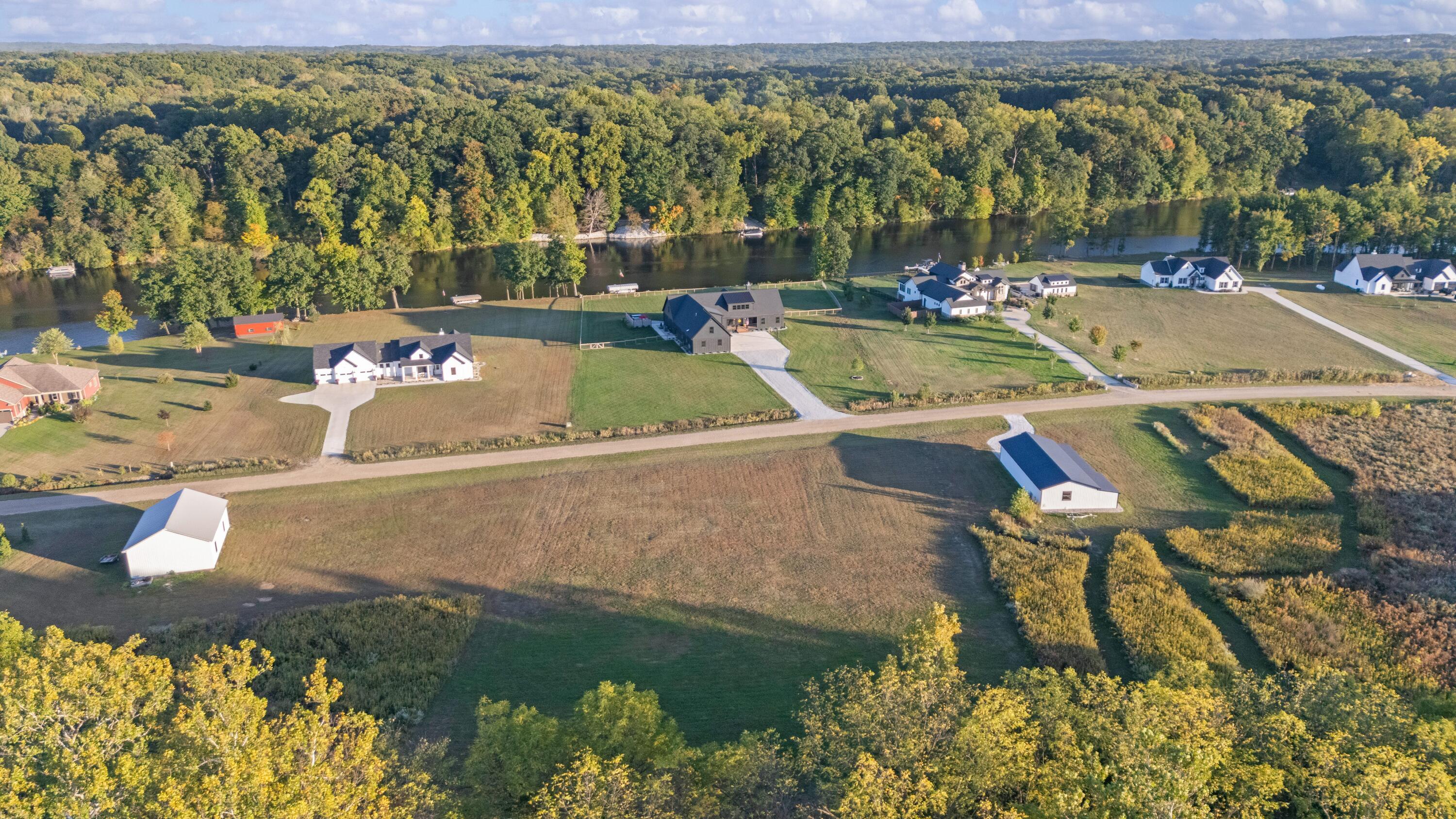 14211 Deer Path