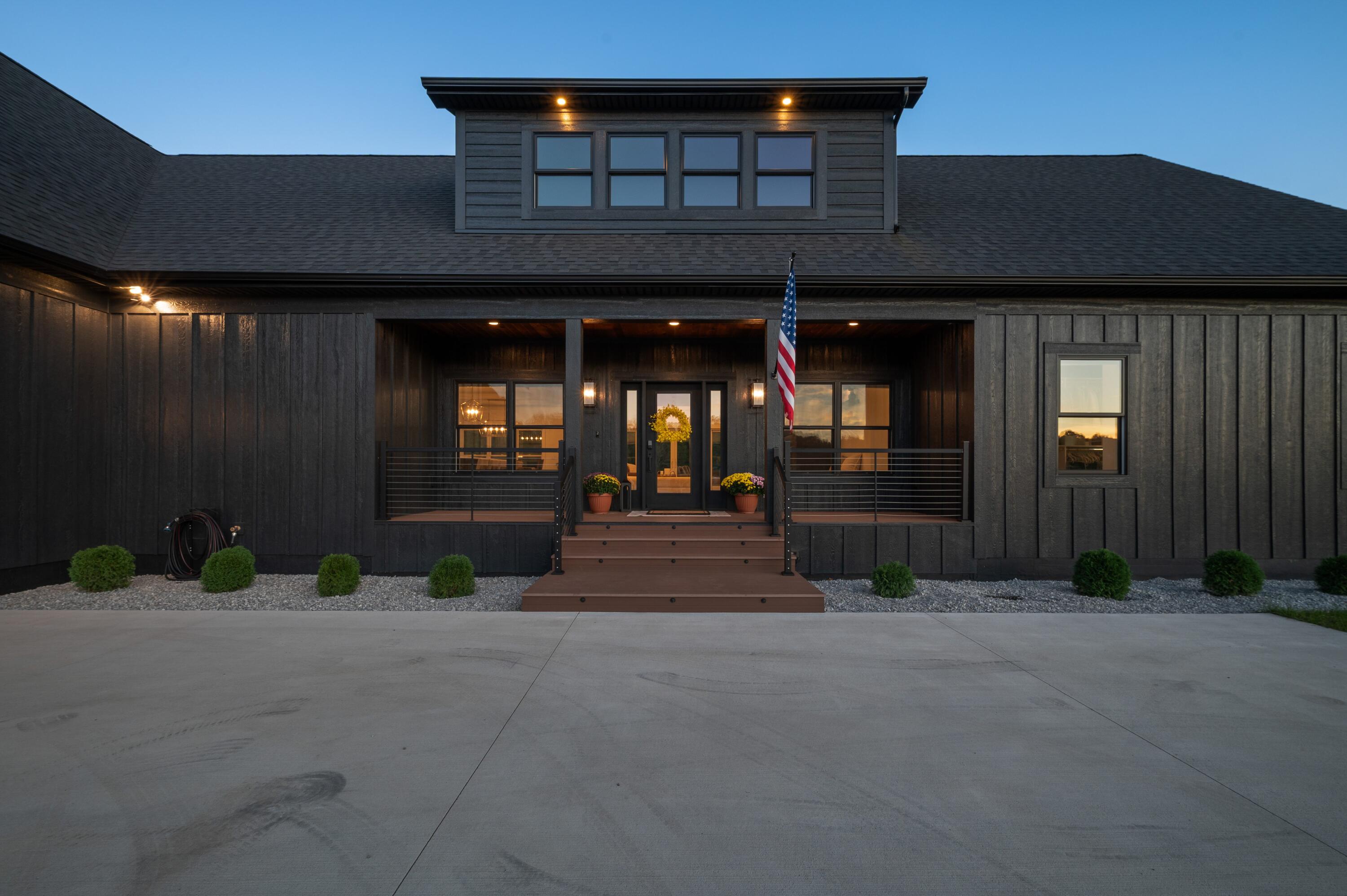 14211 Deer Path