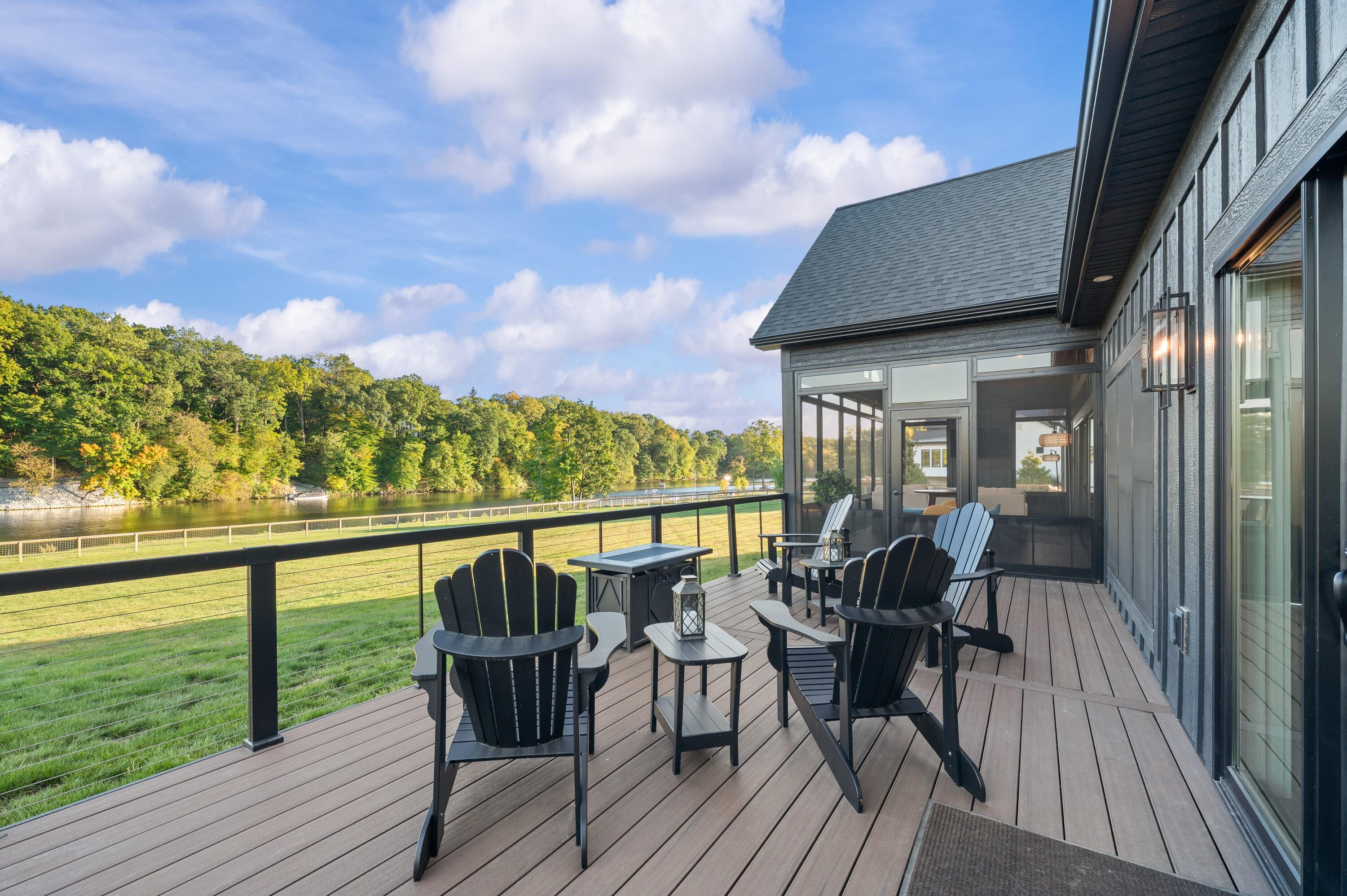 14211 Deer Path