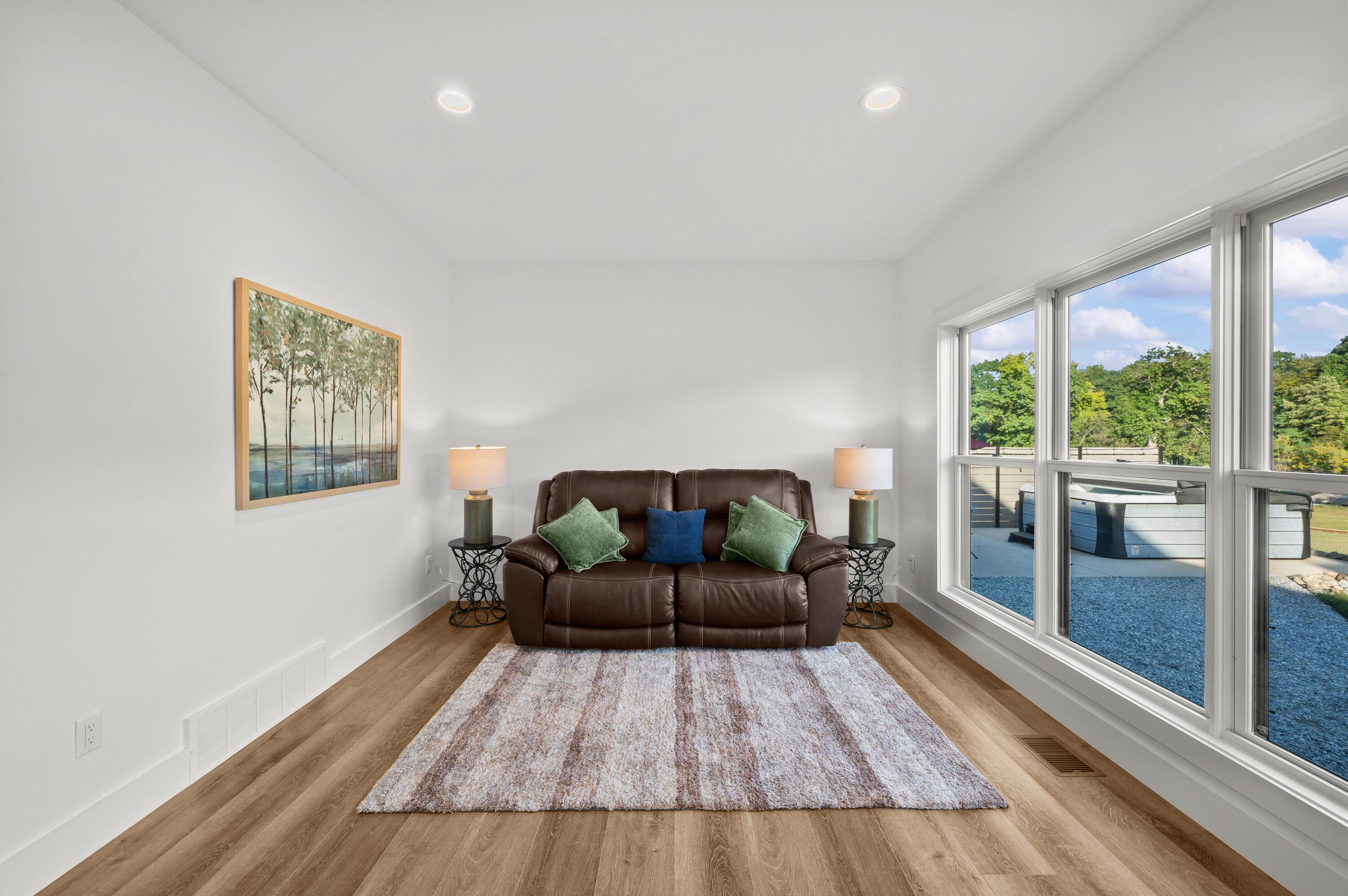 14211 Deer Path