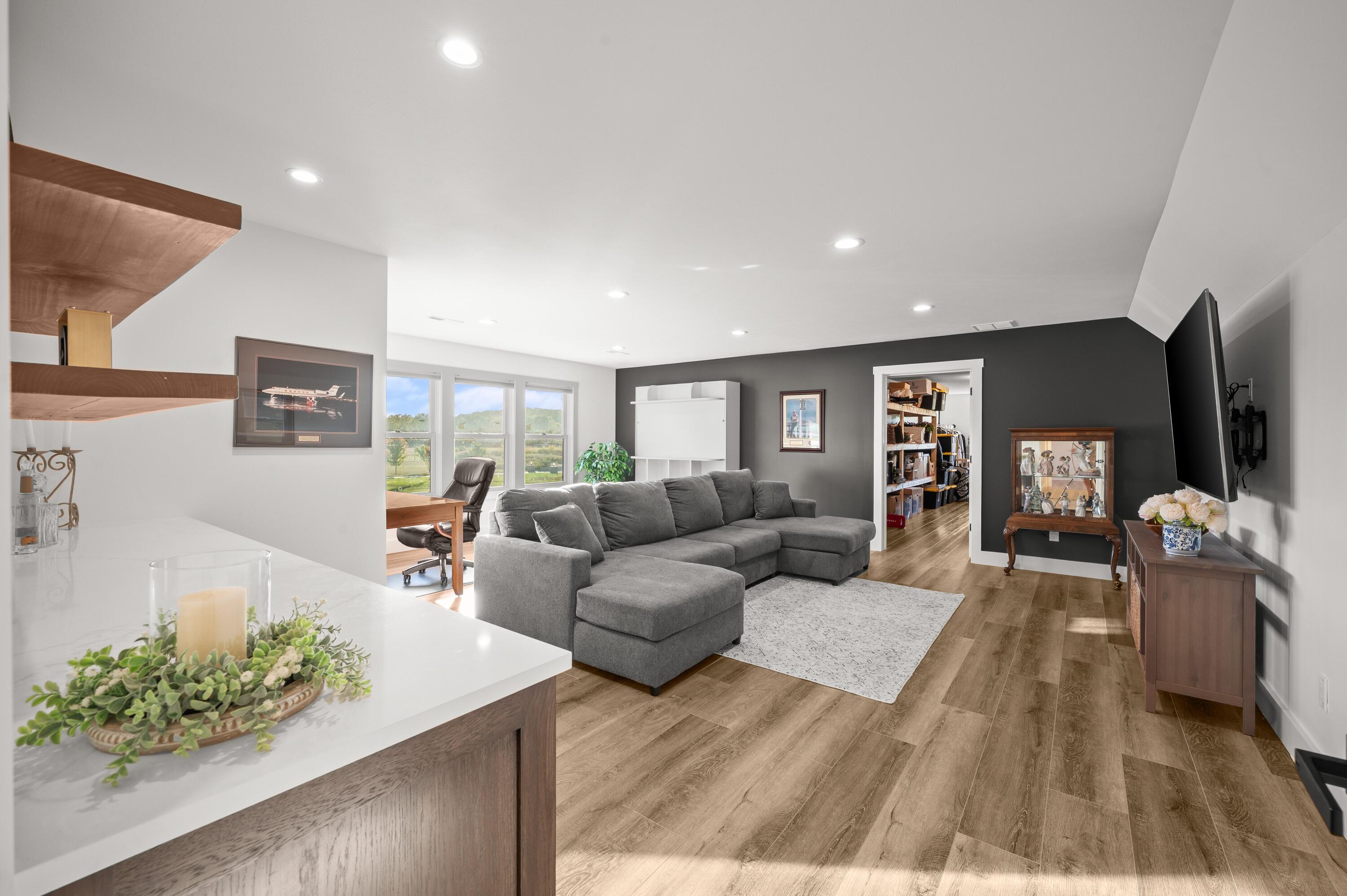 14211 Deer Path