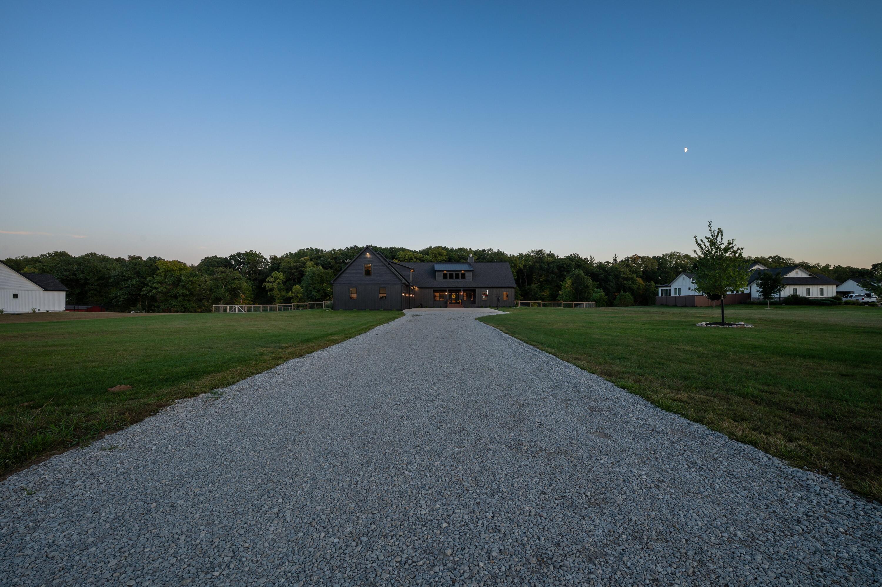 14211 Deer Path