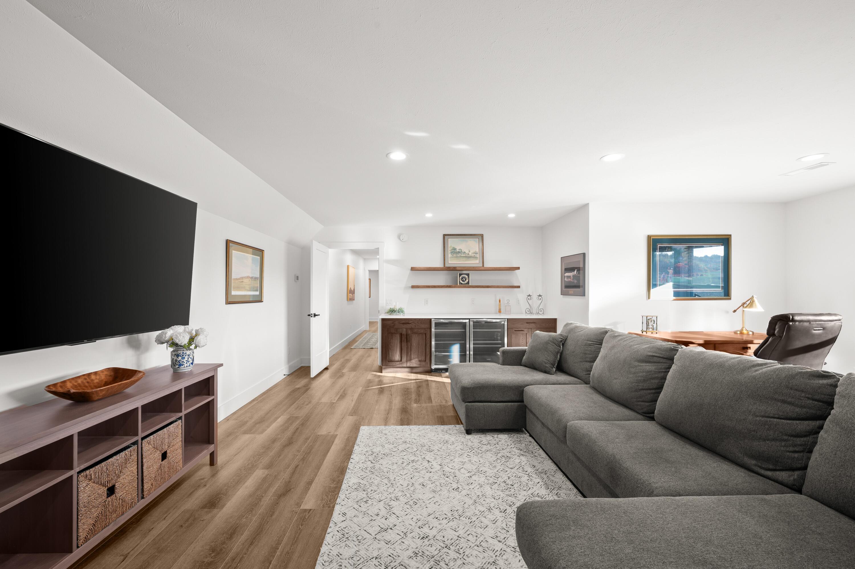 14211 Deer Path
