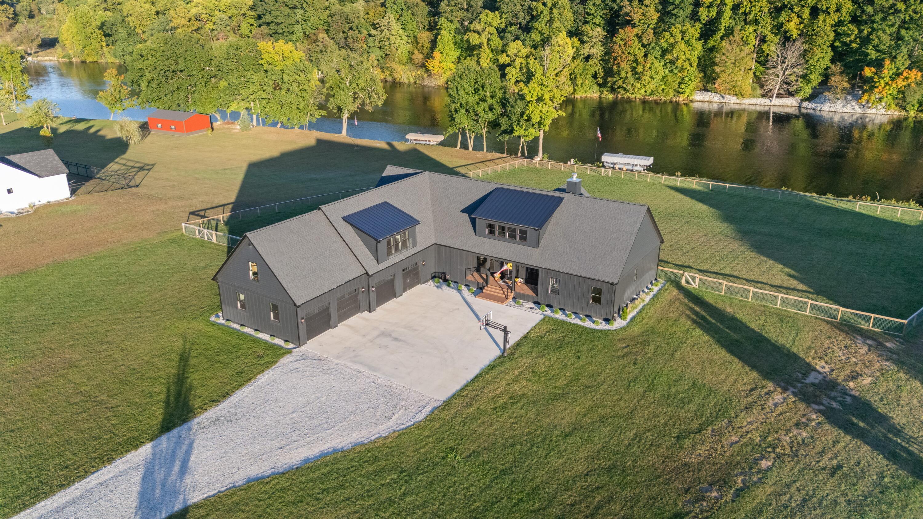 14211 Deer Path