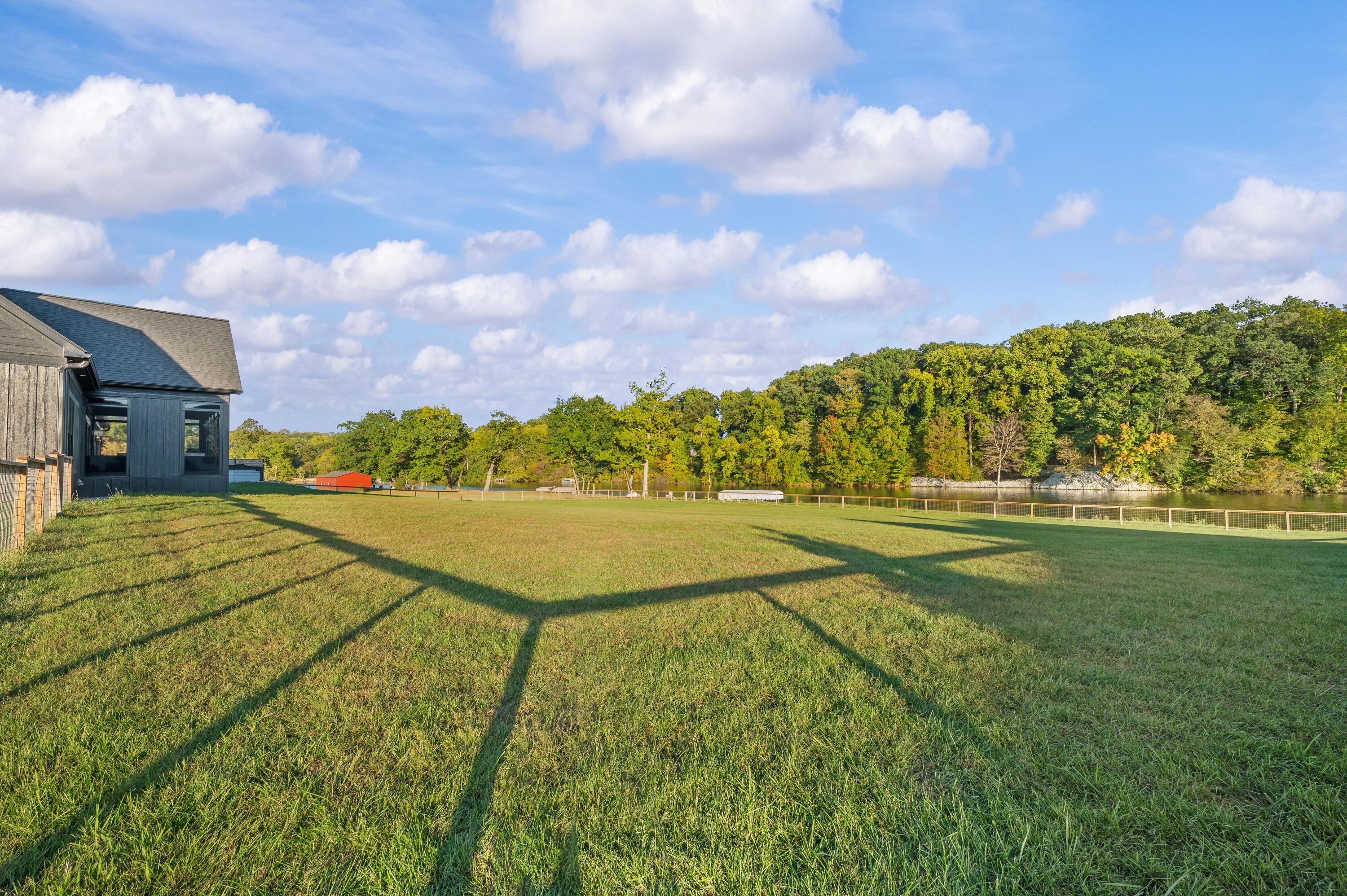 14211 Deer Path