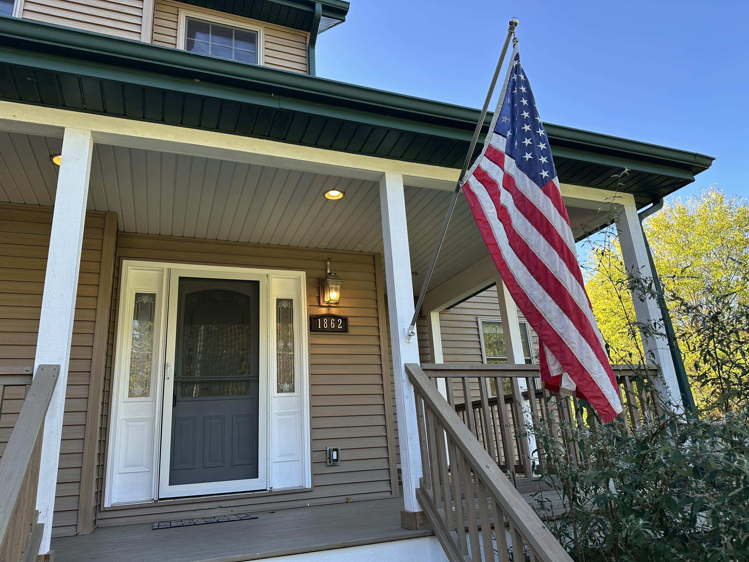 1862 Derfla Drive, St. Joseph