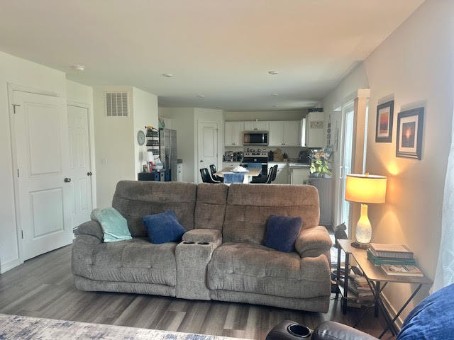 513 Hickory Lane
