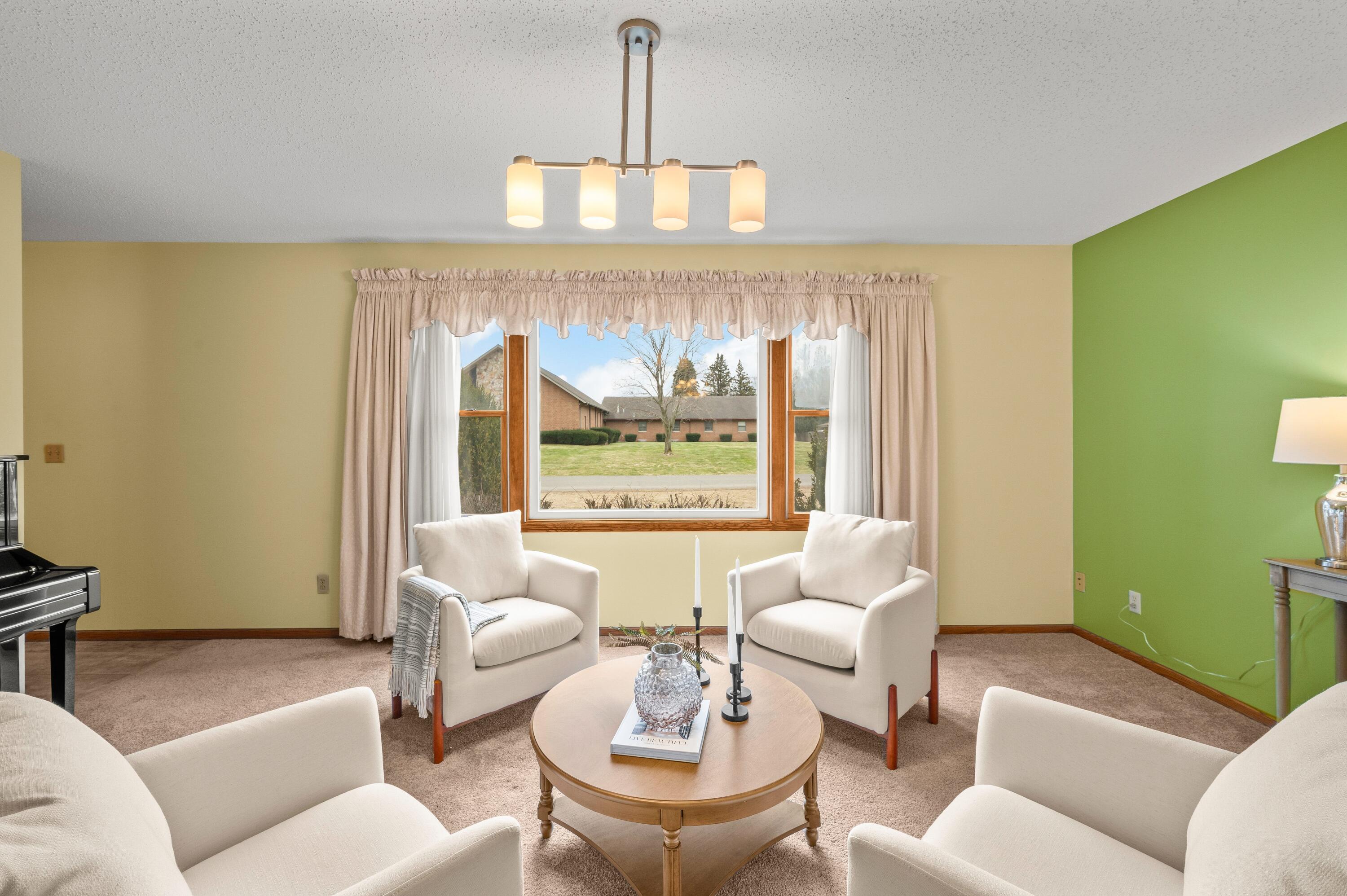765 Oakridge Road, St. Joseph