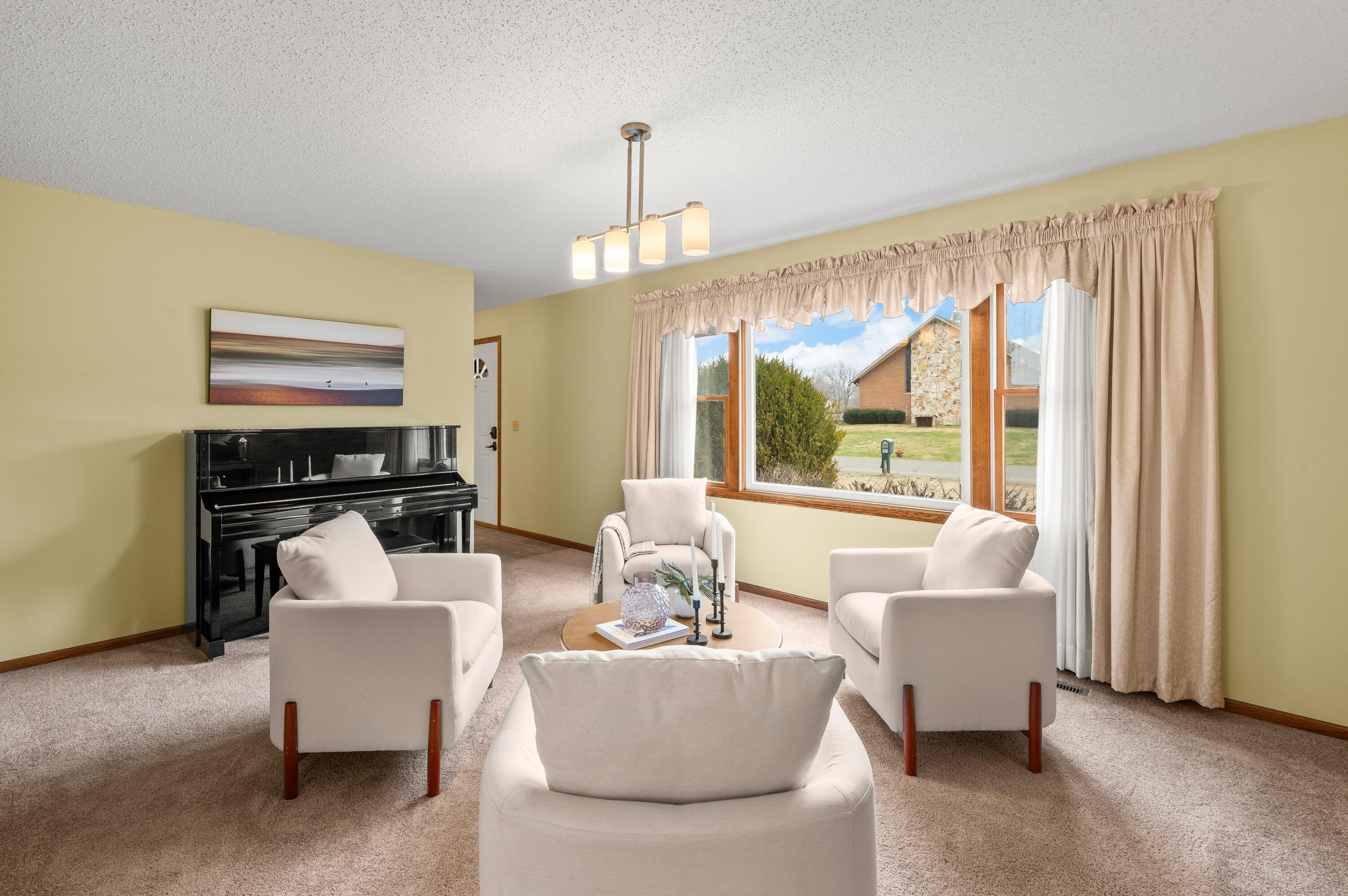 765 Oakridge Road, St. Joseph