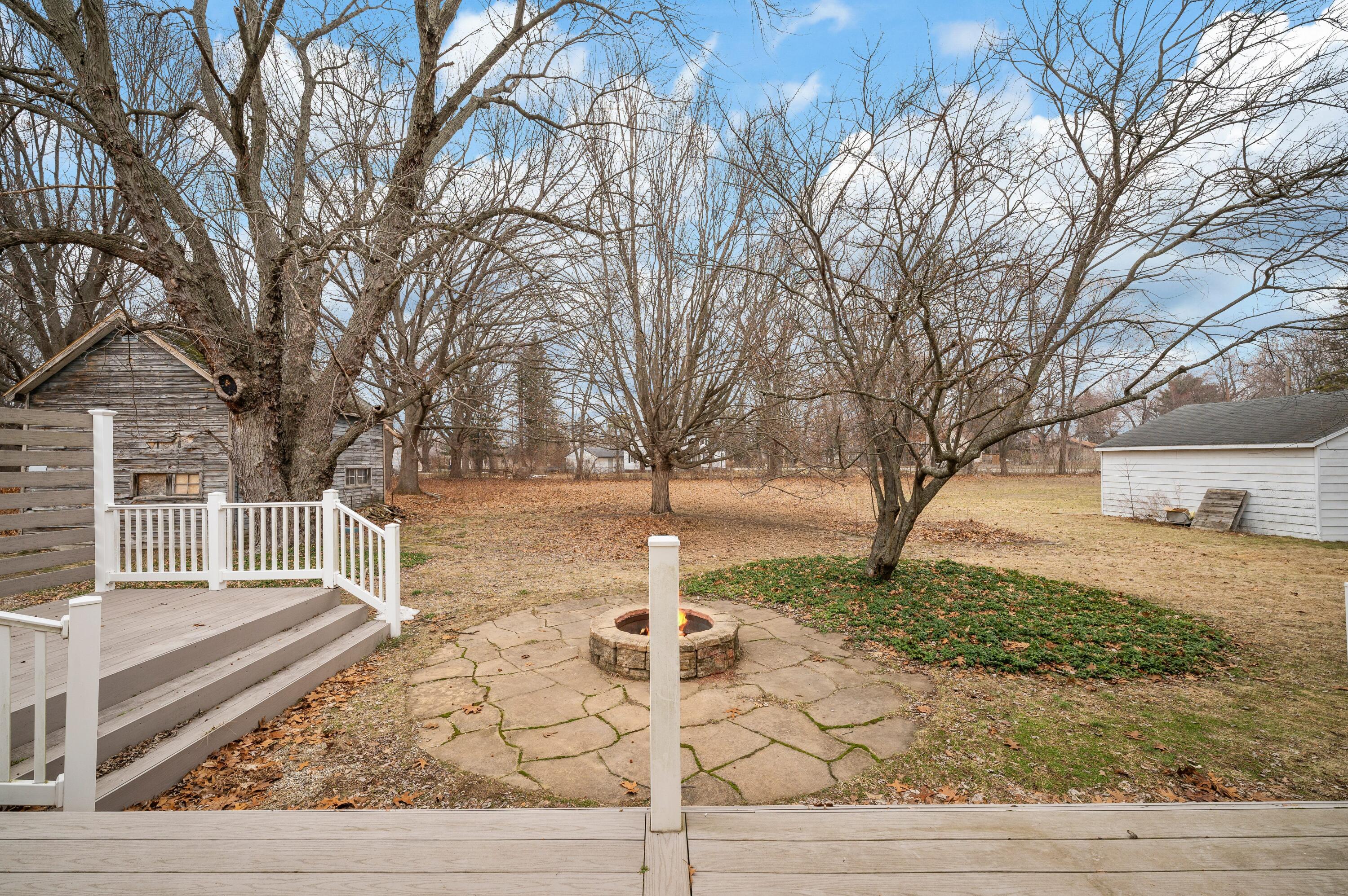 765 Oakridge Road, St. Joseph