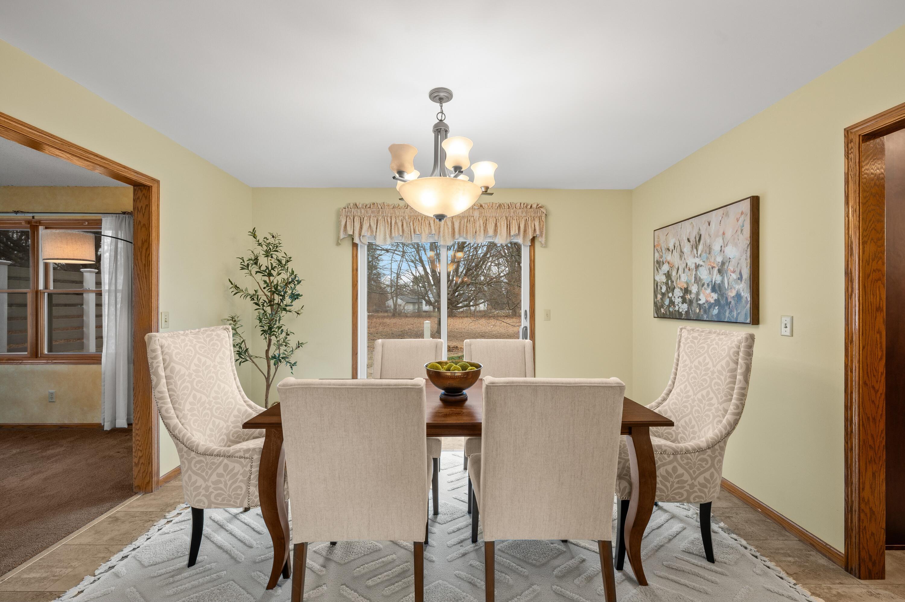 765 Oakridge Road, St. Joseph