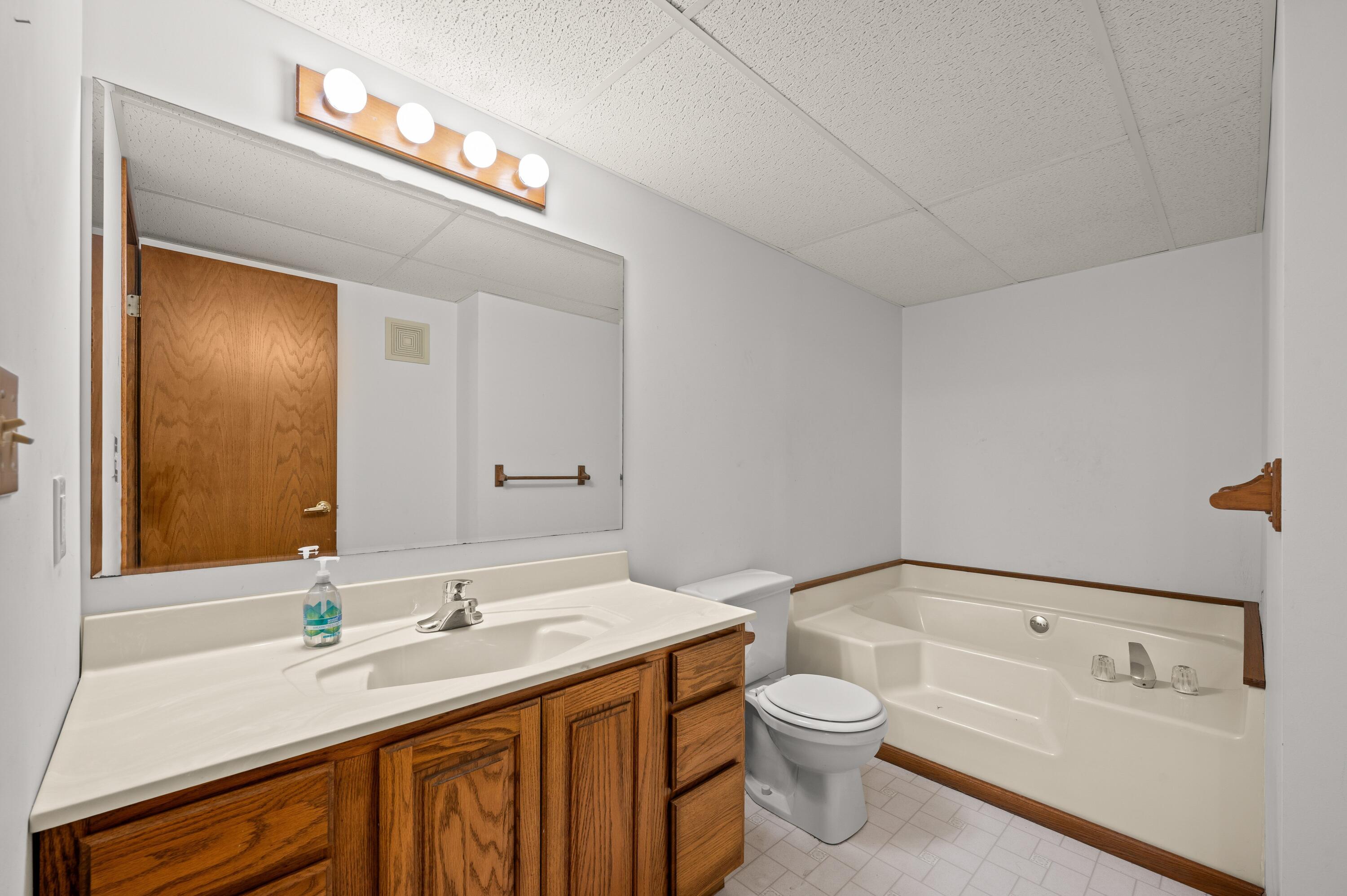 765 Oakridge Road, St. Joseph