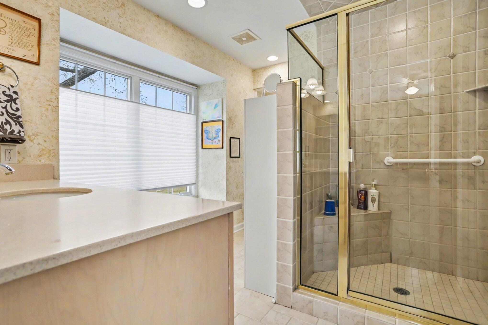 422 Briar Court, St. Joseph