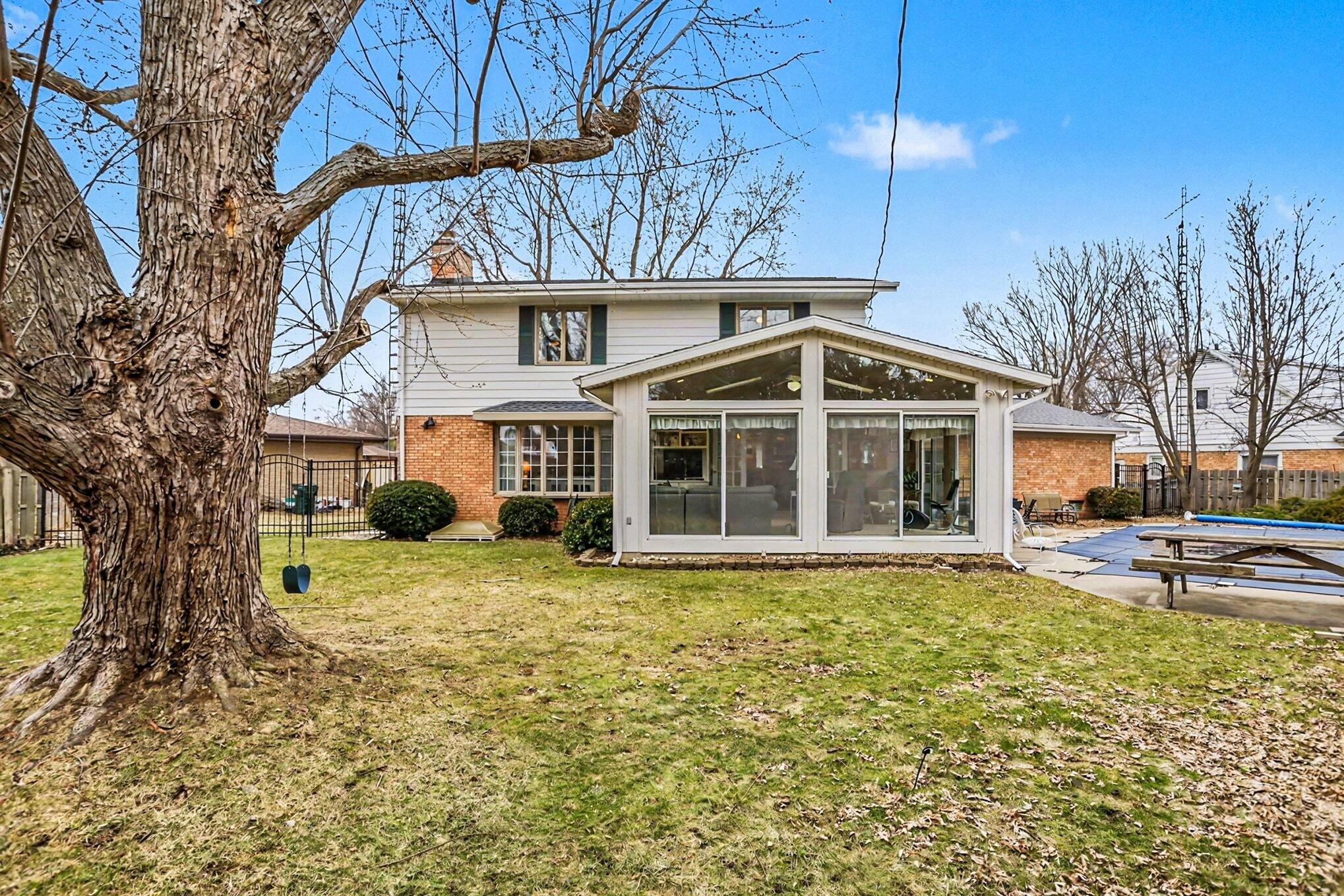422 Briar Court, St. Joseph