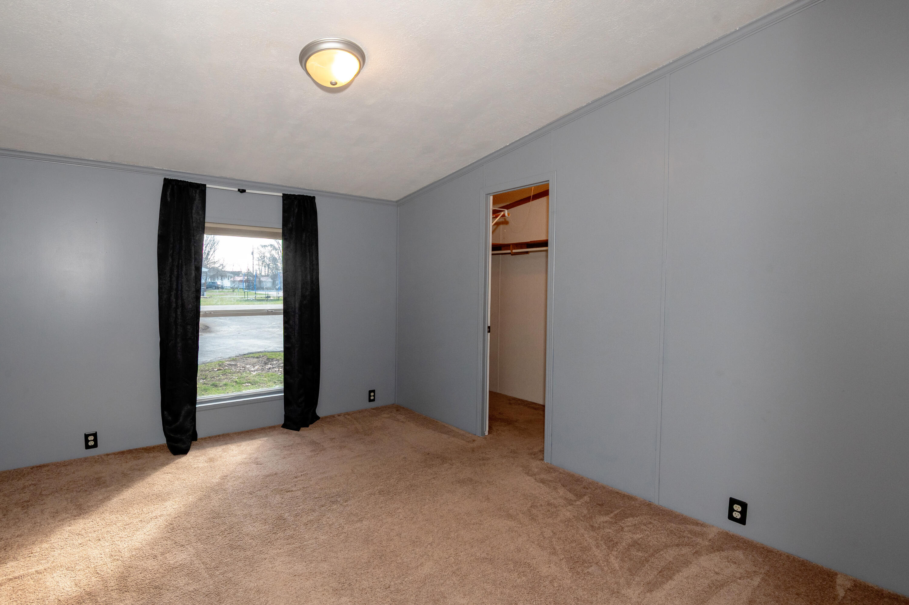 5074 Woodward