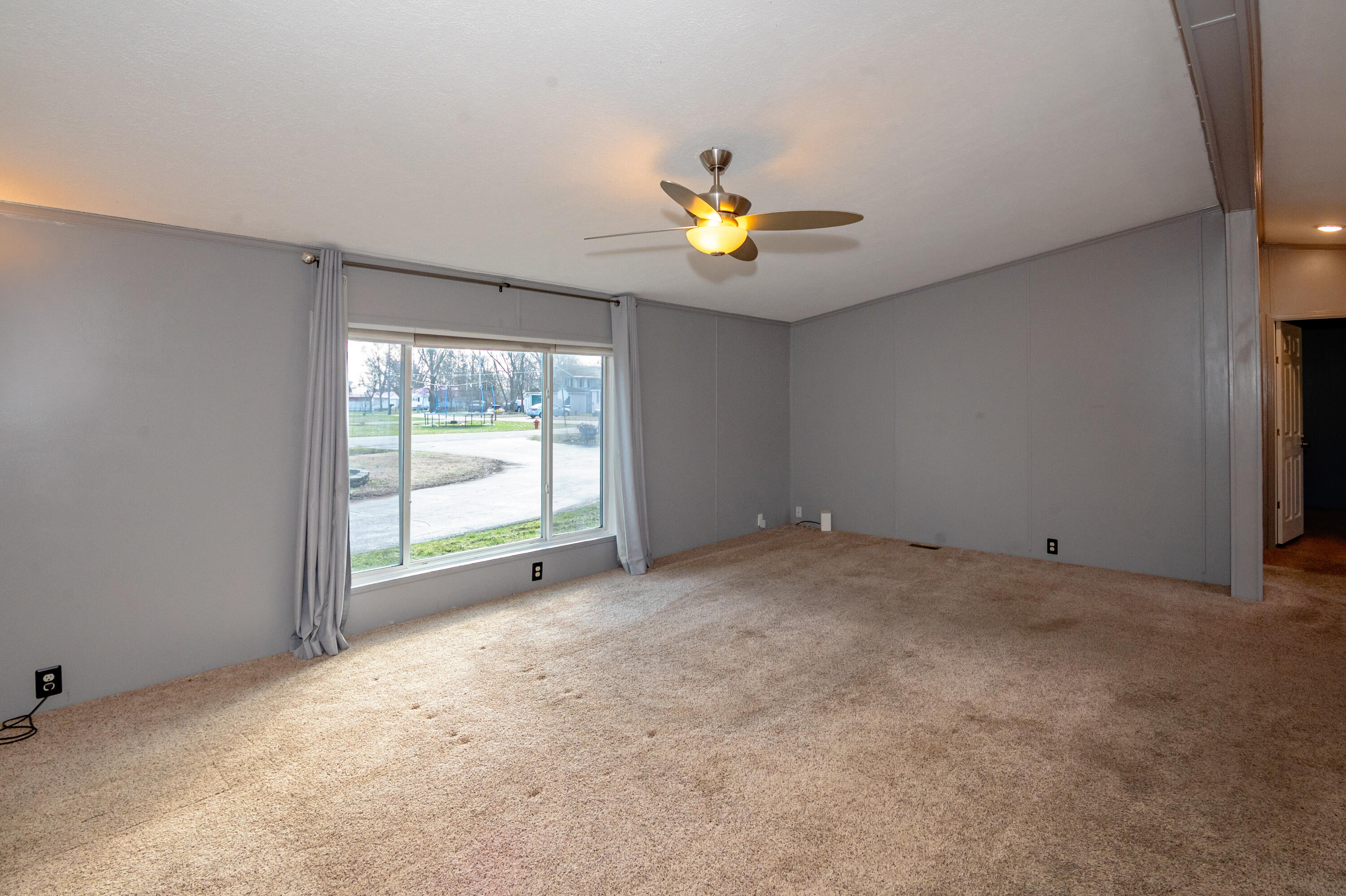 5074 Woodward