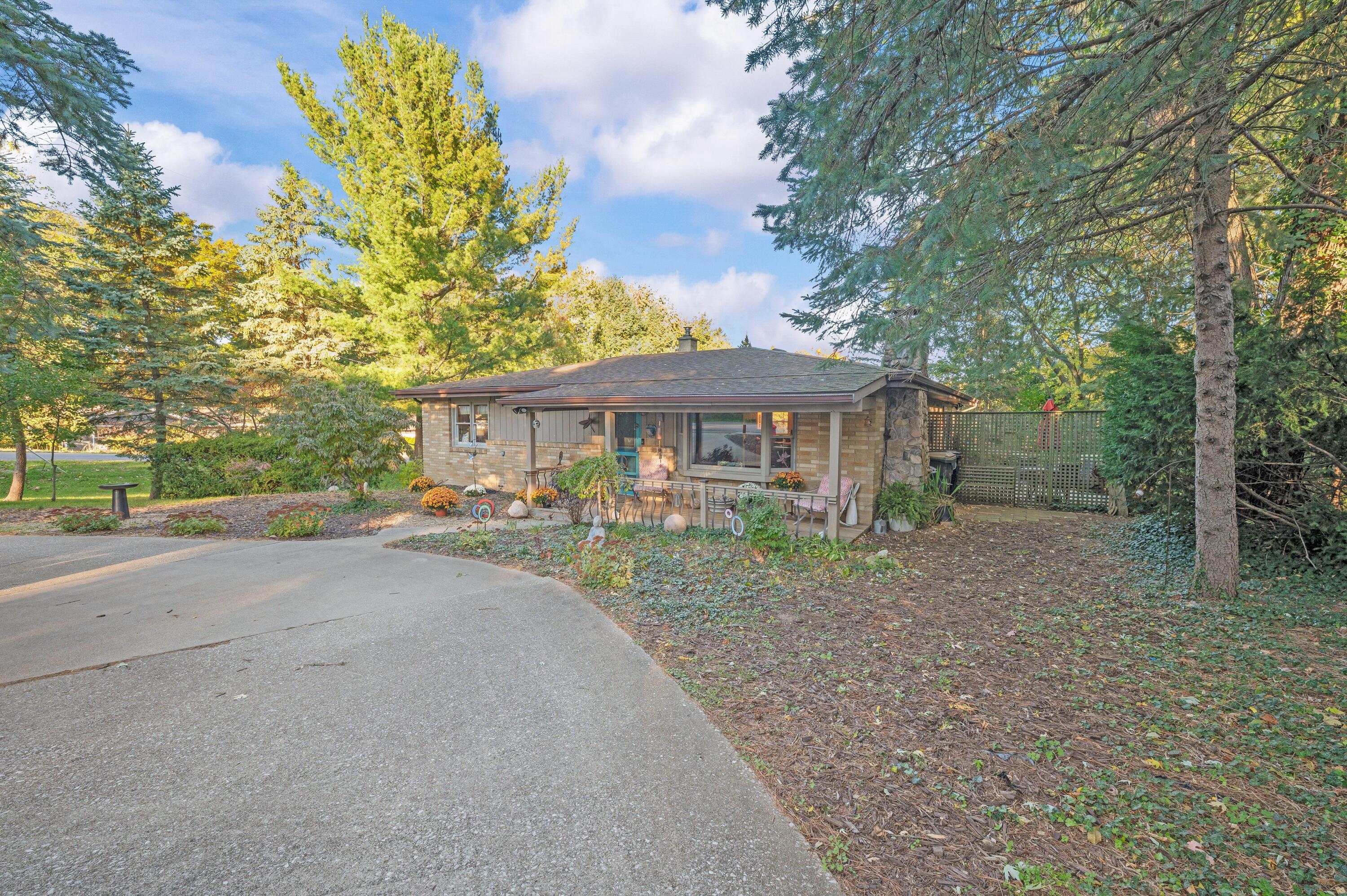 4913 Ridge Road