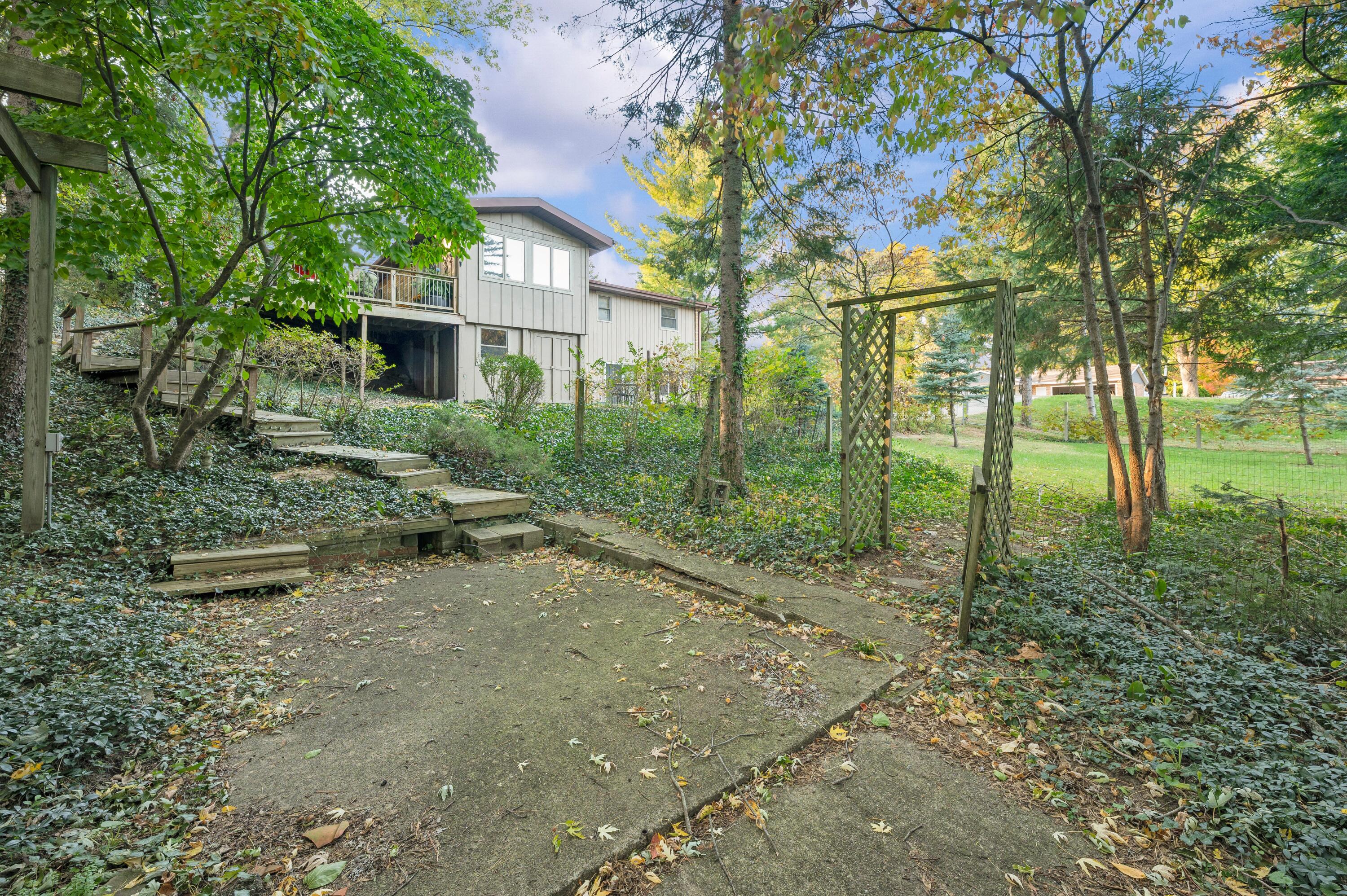 4913 Ridge Road