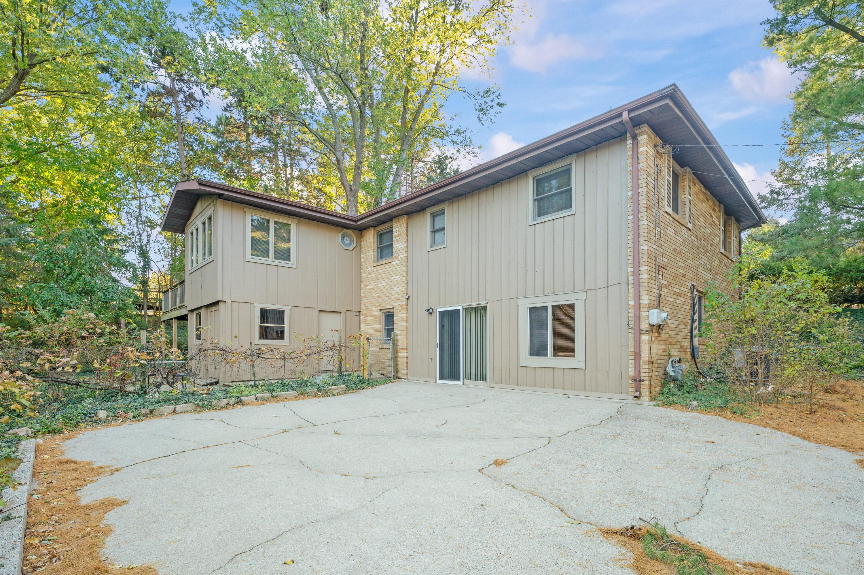 4913 Ridge Road