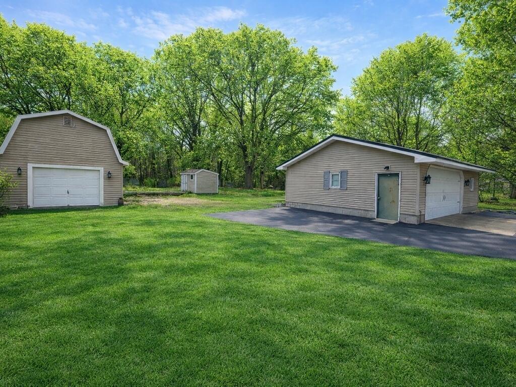 2844 W Glenlord Road